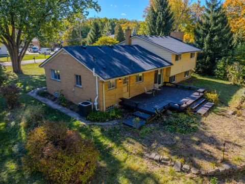 711 SYLVANWOOD Drive Troy City Oakland MI 48085
