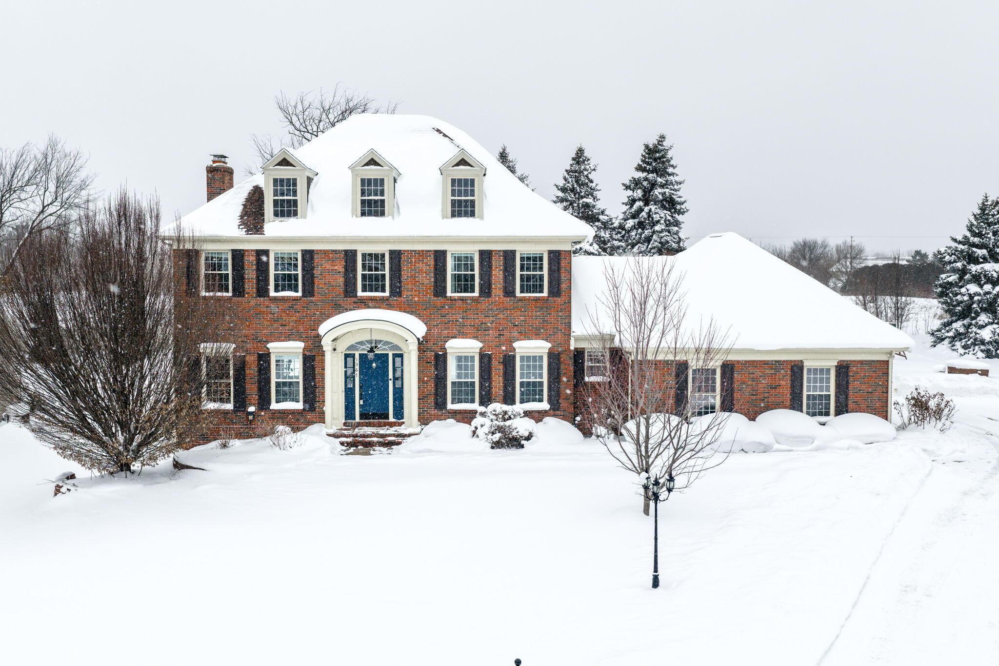 1367 Meadow Green Court SE