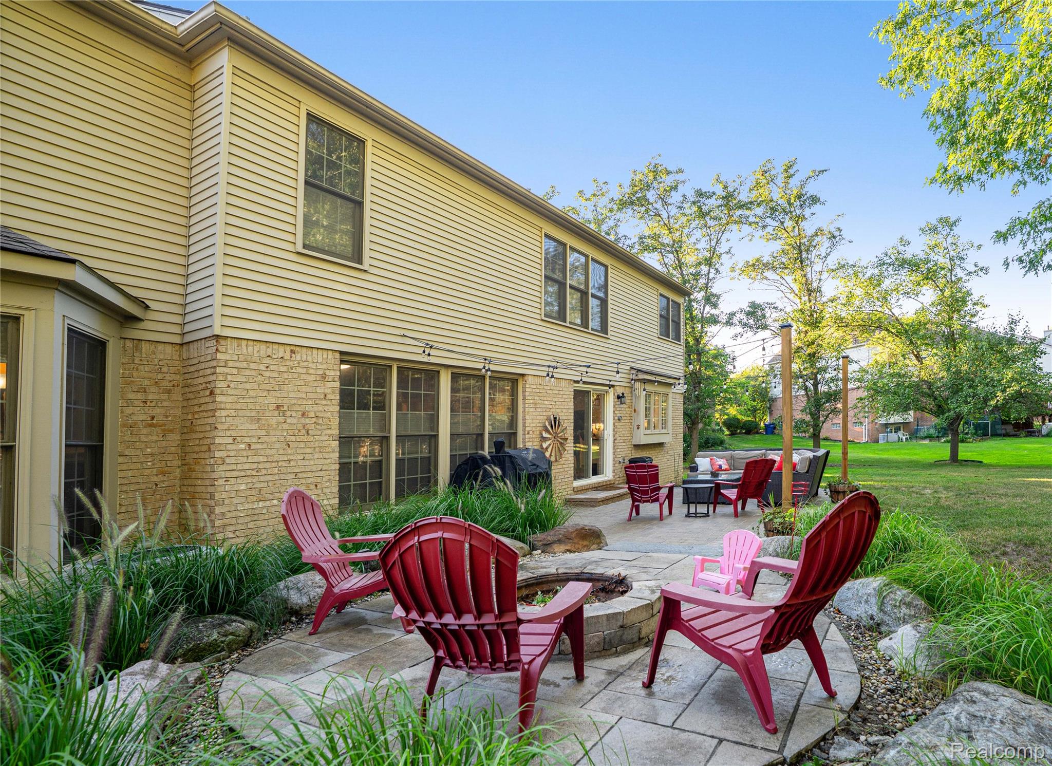 4987 Arbor Court