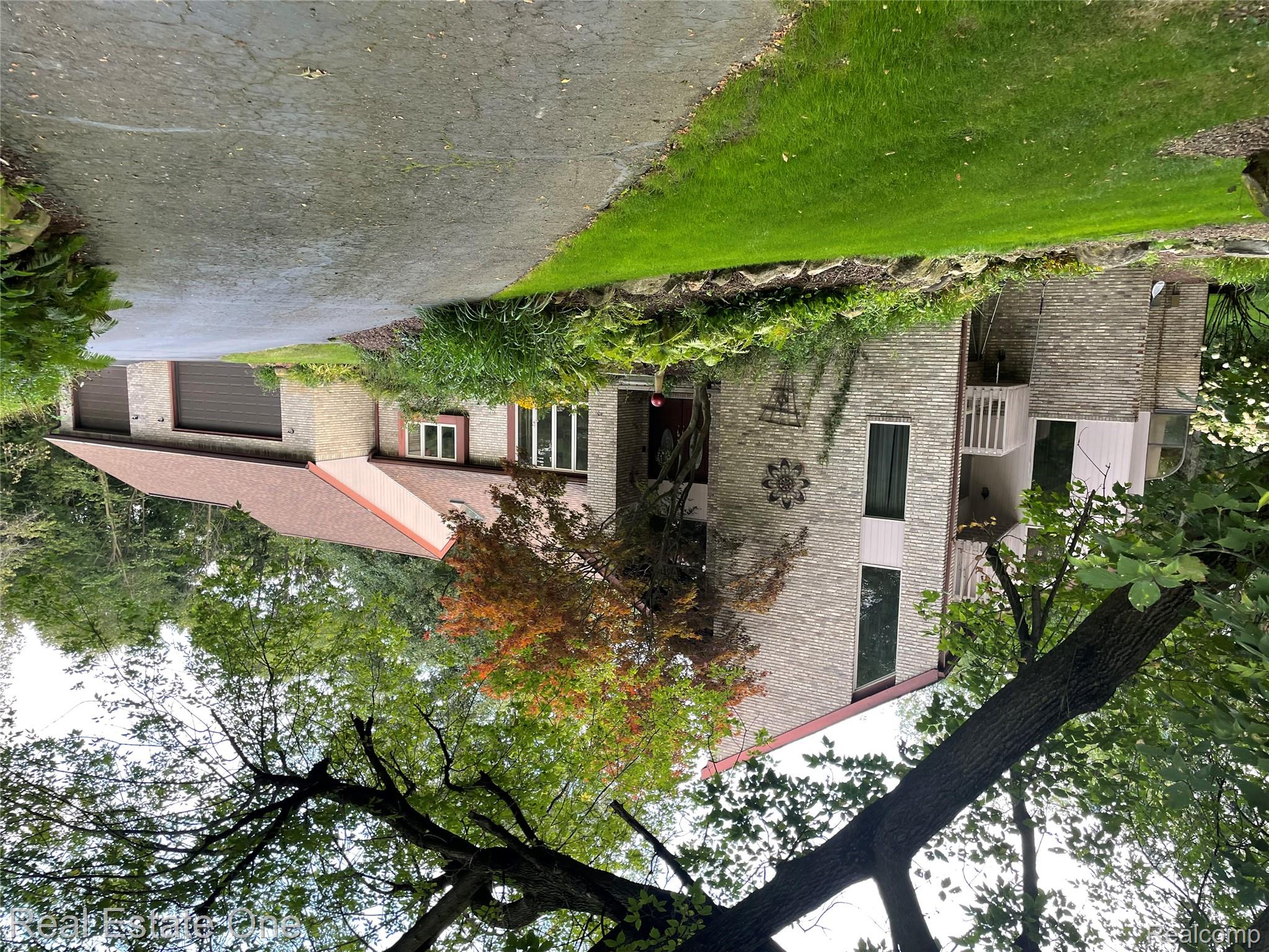 2862 FOXFIRE Drive