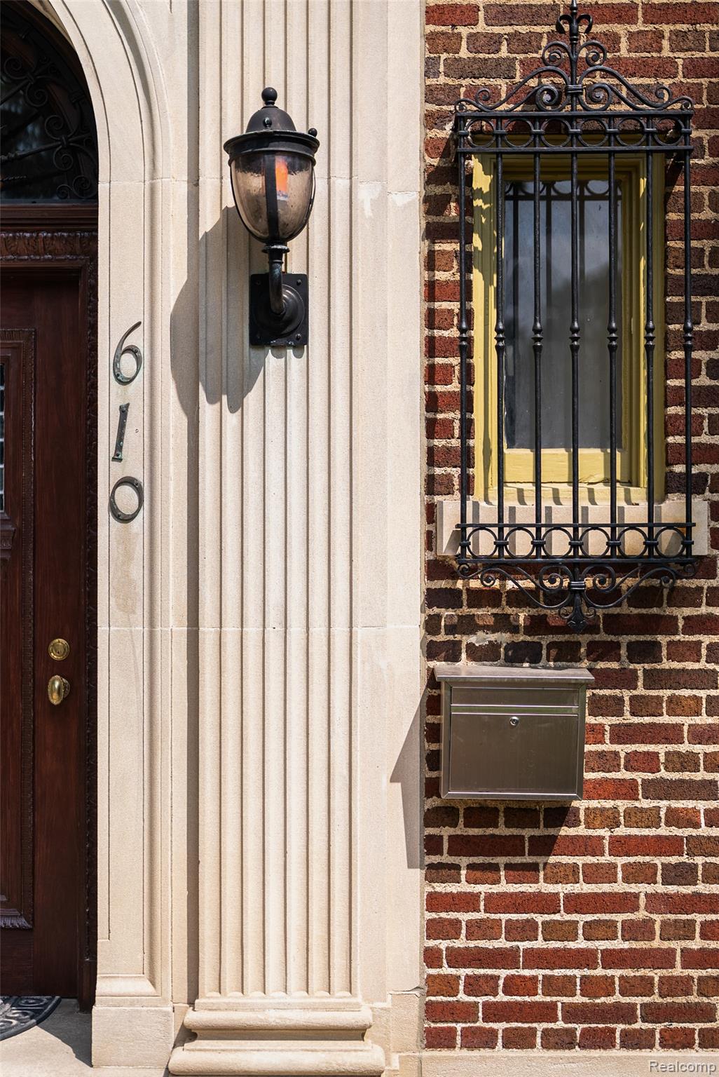 610 W Boston Boulevard
