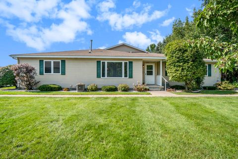 2826 Emerald Garfield Charter Township Grand Traverse MI 49684
