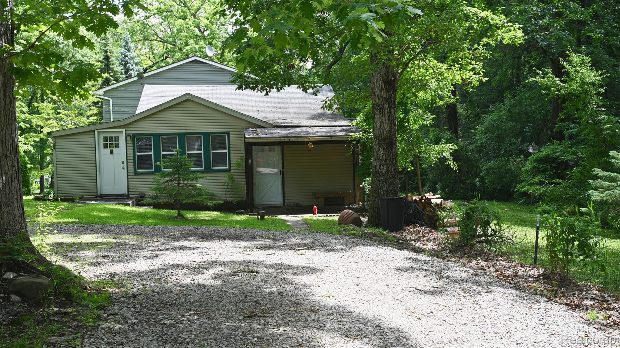 3057 Hillside Drive
