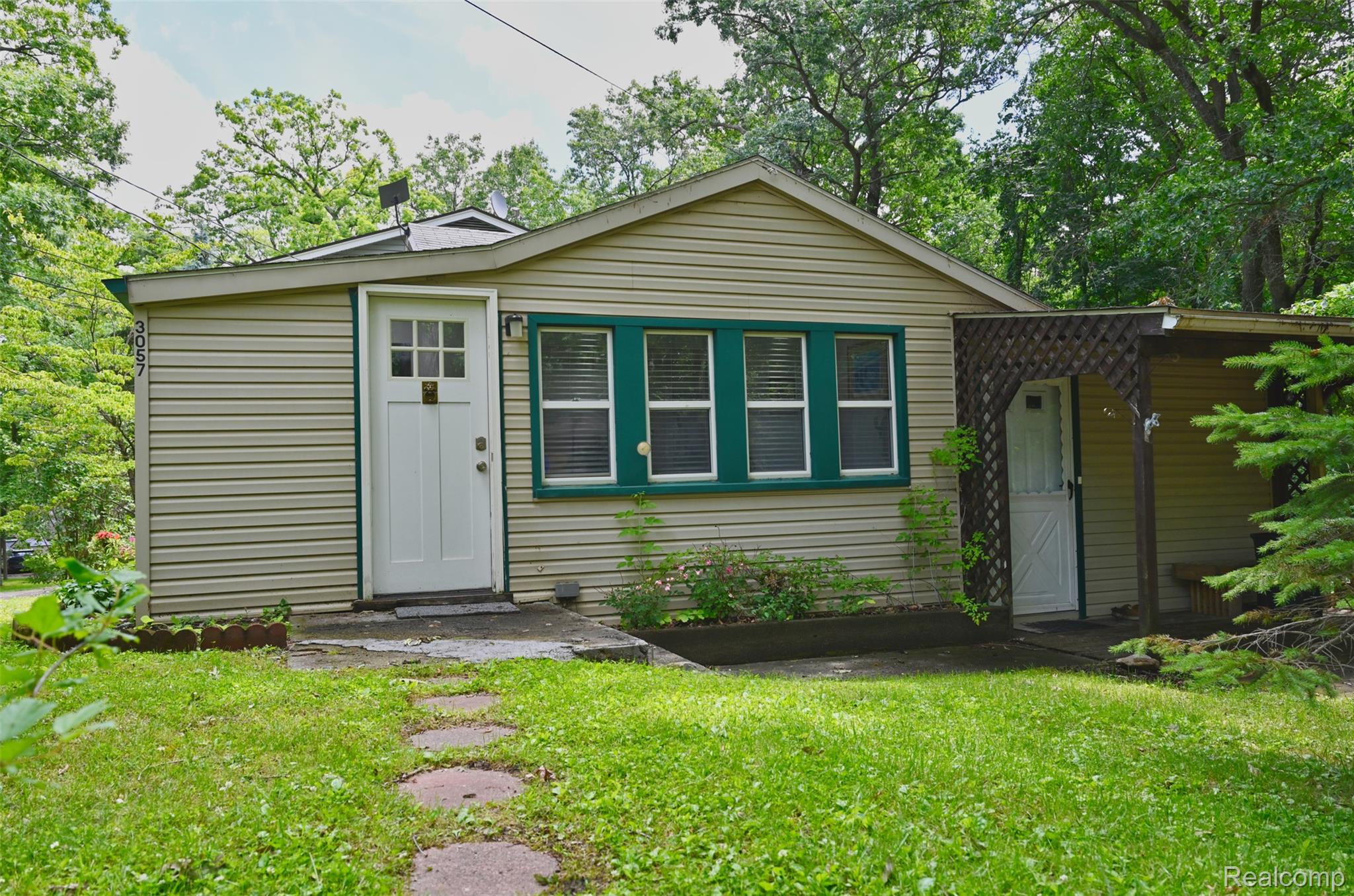 3057 Hillside Drive