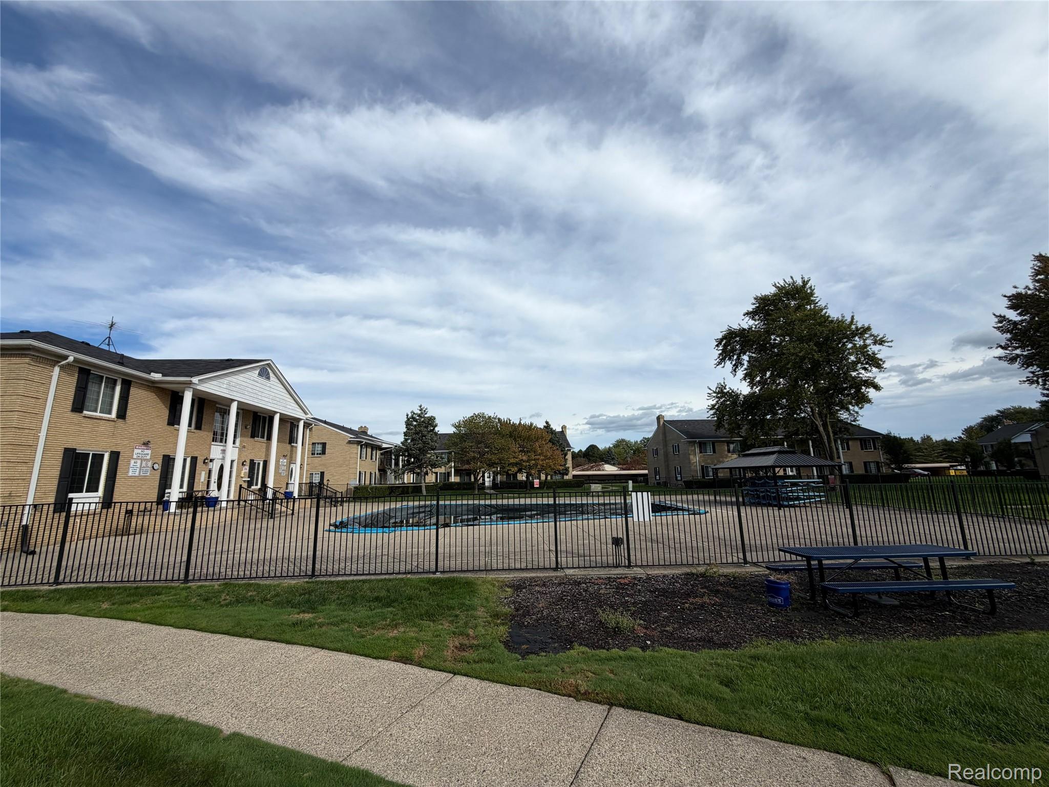 34660 Huntley Drive 38