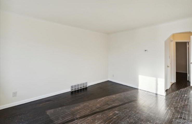 8615 Strathmoor Street