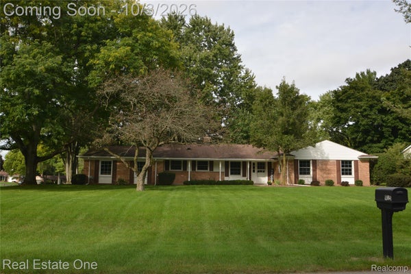 915 IRONSTONE DR, ROCHESTER HILLS, MI 48309 - Image 8dc0f83443d10a0b0ccbfca65b7ccf4f/2247460874