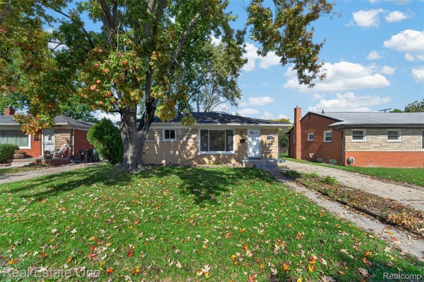 12740 STERLING CT, OAK PARK, MI 48237 - Image 8dc10b76287c0c1e0f3ab09e7c7dd8ef/3644807707