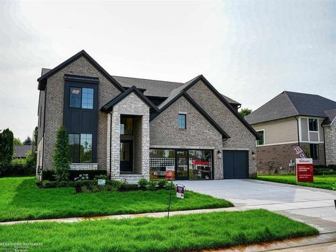 Photo of 24610 Sawgrass Drive, Macomb Township, MI 48042 (MLS # 58050204630)