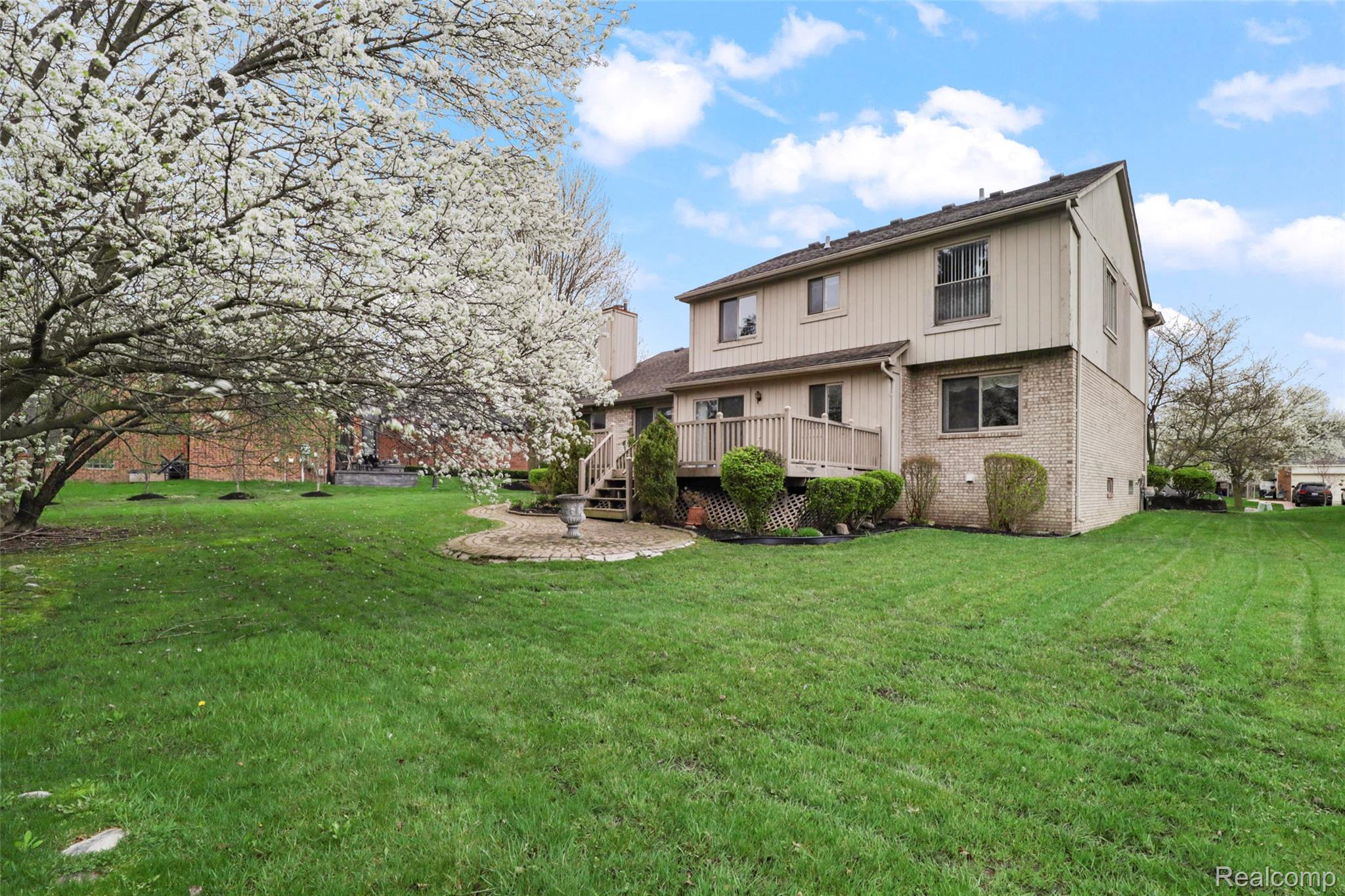 3041 Courtfield Drive