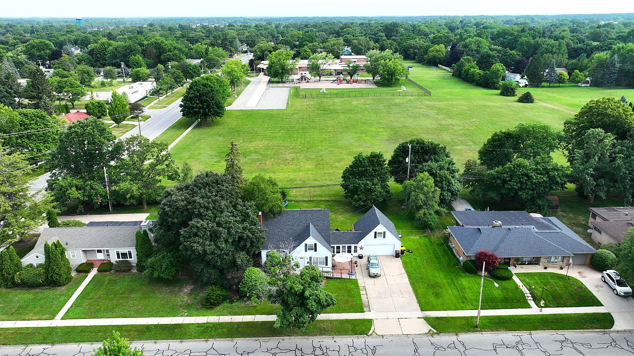 1207 North Drive