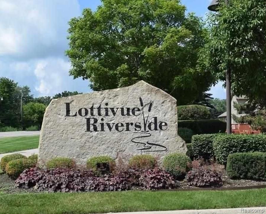 49678 MANISTEE Drive 88