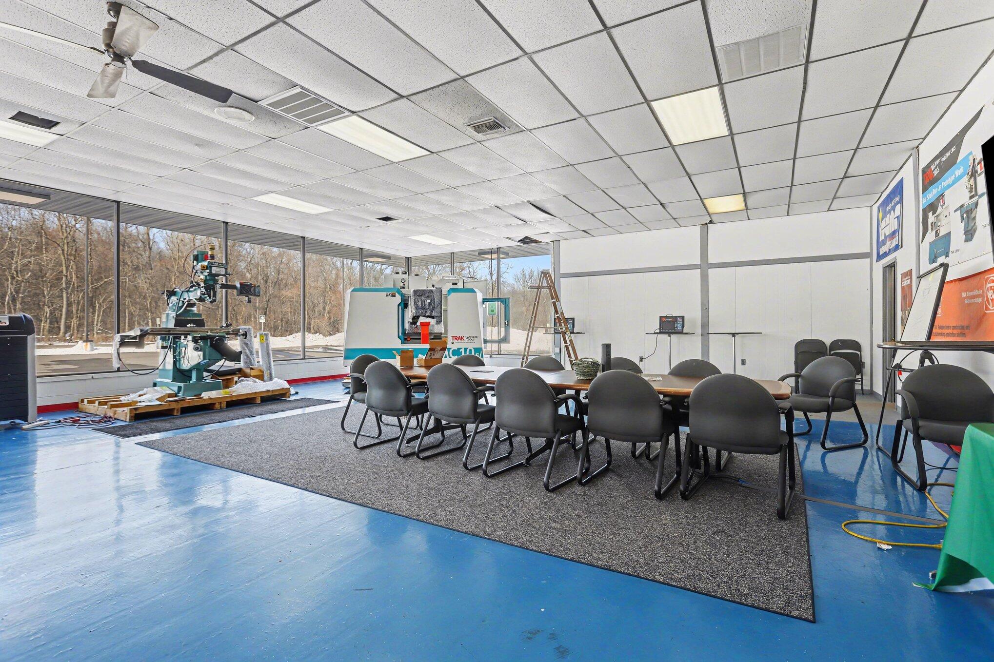 4343 W Columbia Avenue