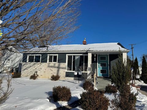 6444 Helen Street Garden City City MI 48135