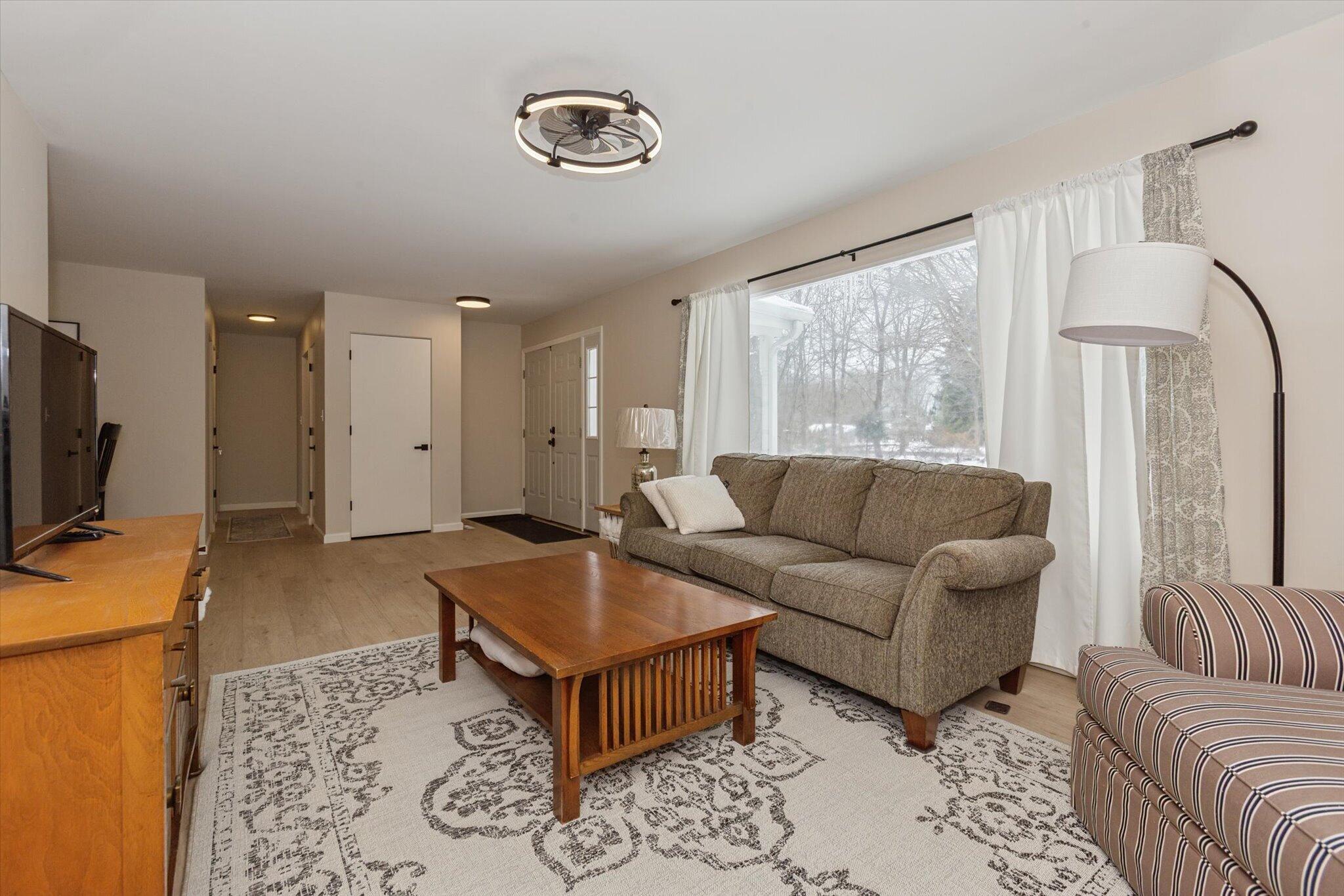 4003 Evergreen Lane