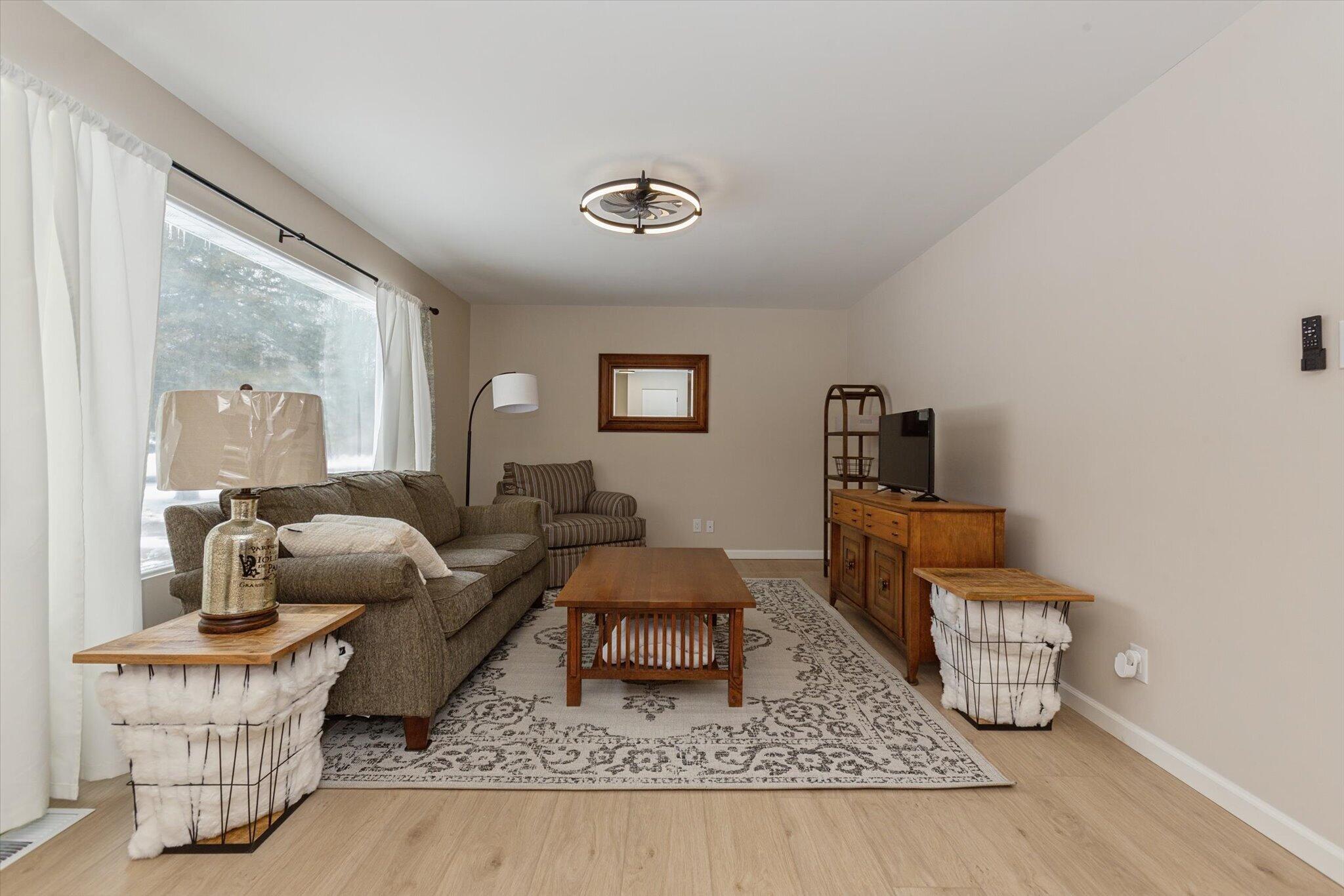 4003 Evergreen Lane