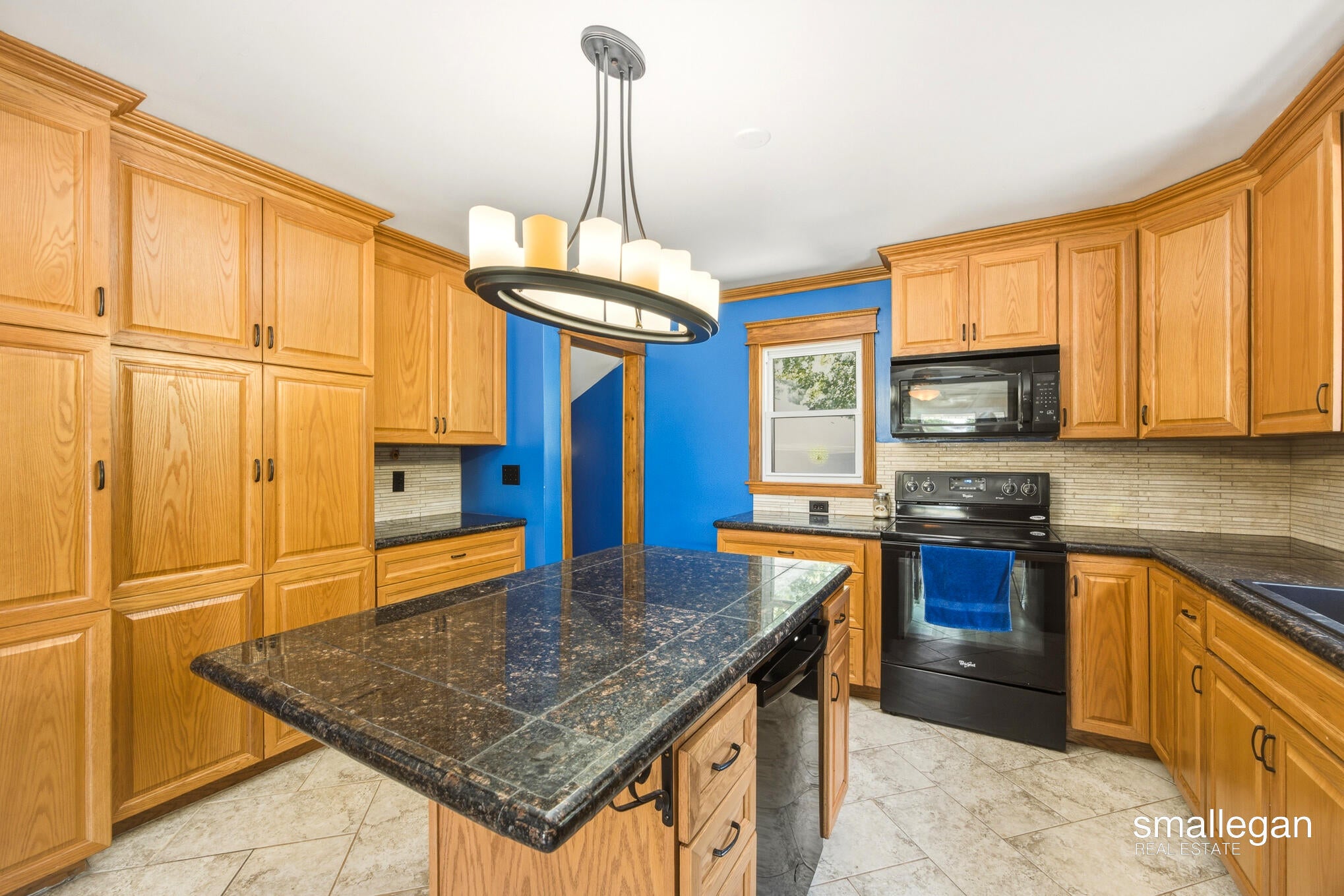 4005 Hendershot Avenue NW