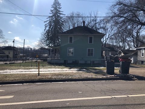 Tiny photo for 315 N Red Bud Trail N, Buchanan City, MI 49107 (MLS # 69026005970)