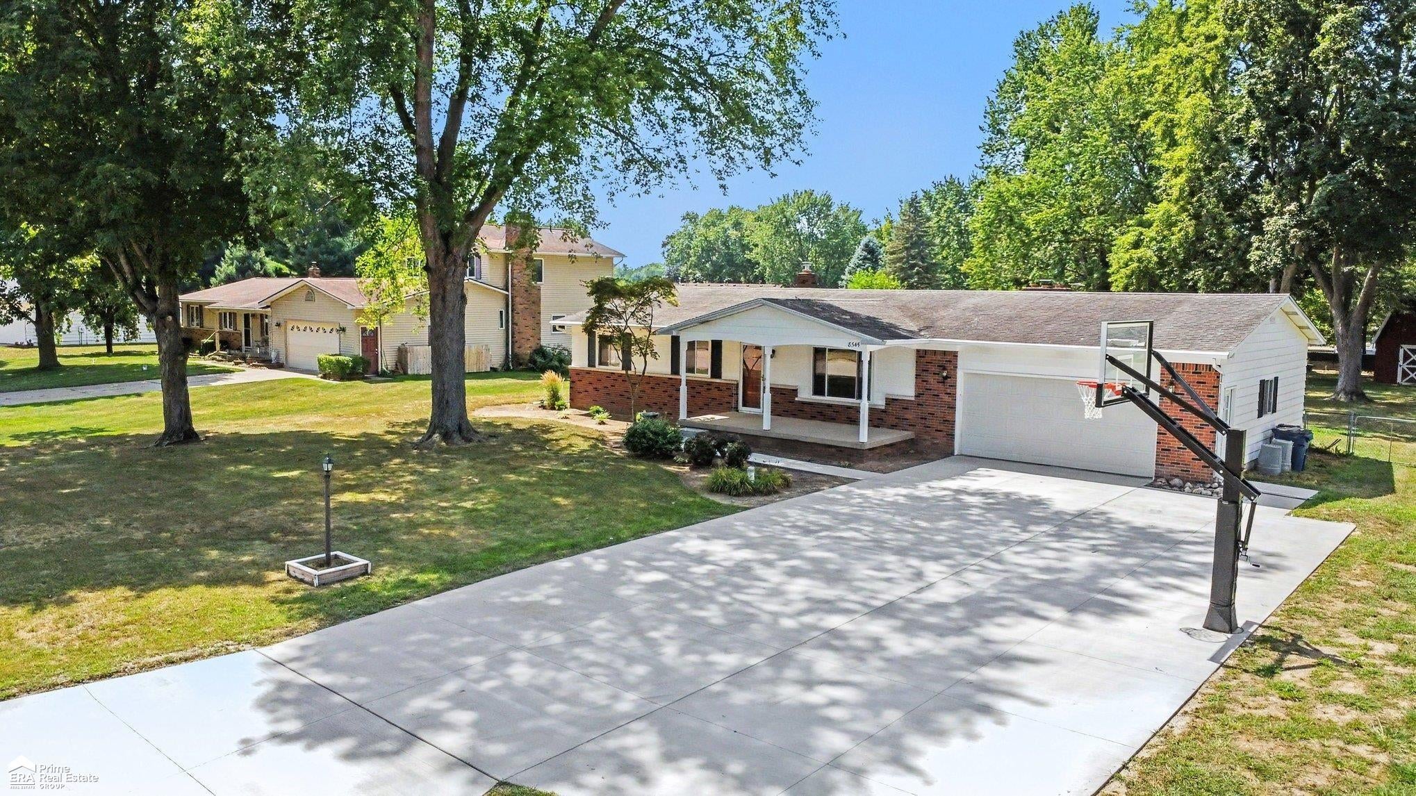 8545 Gallant Fox Trail