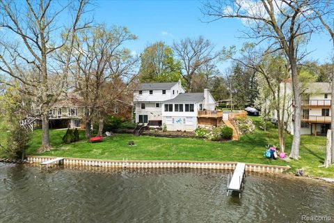 1425 Shankin Drive Wolverine Lake Village MI 48390