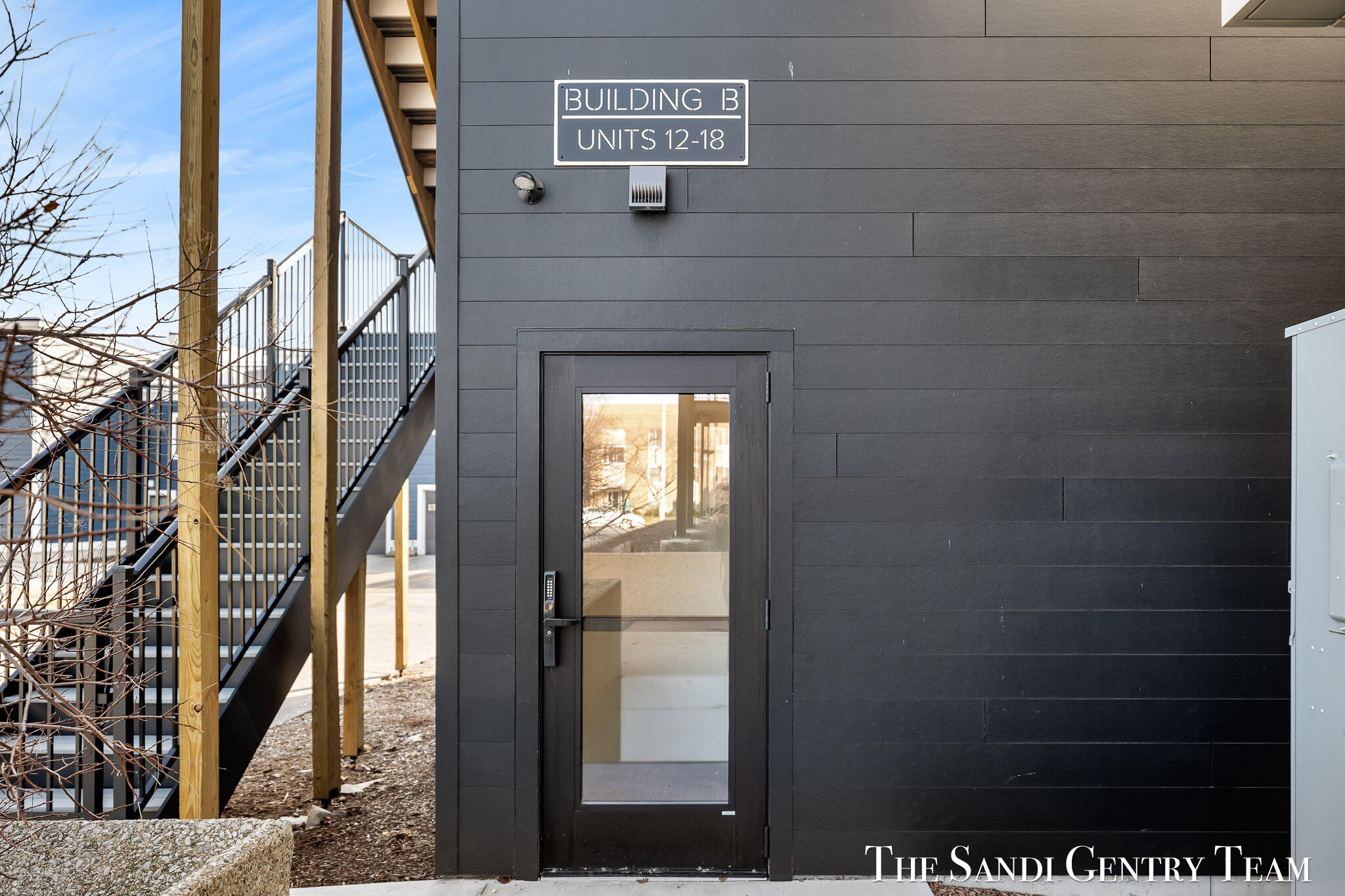 300 Washington Avenue Unit 16