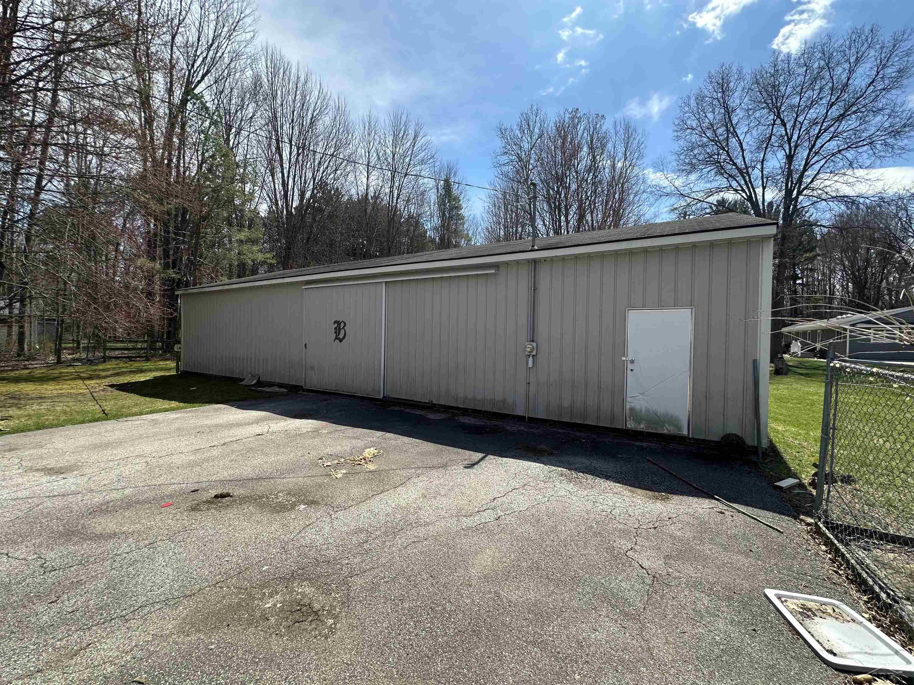 12645 Gratiot Road