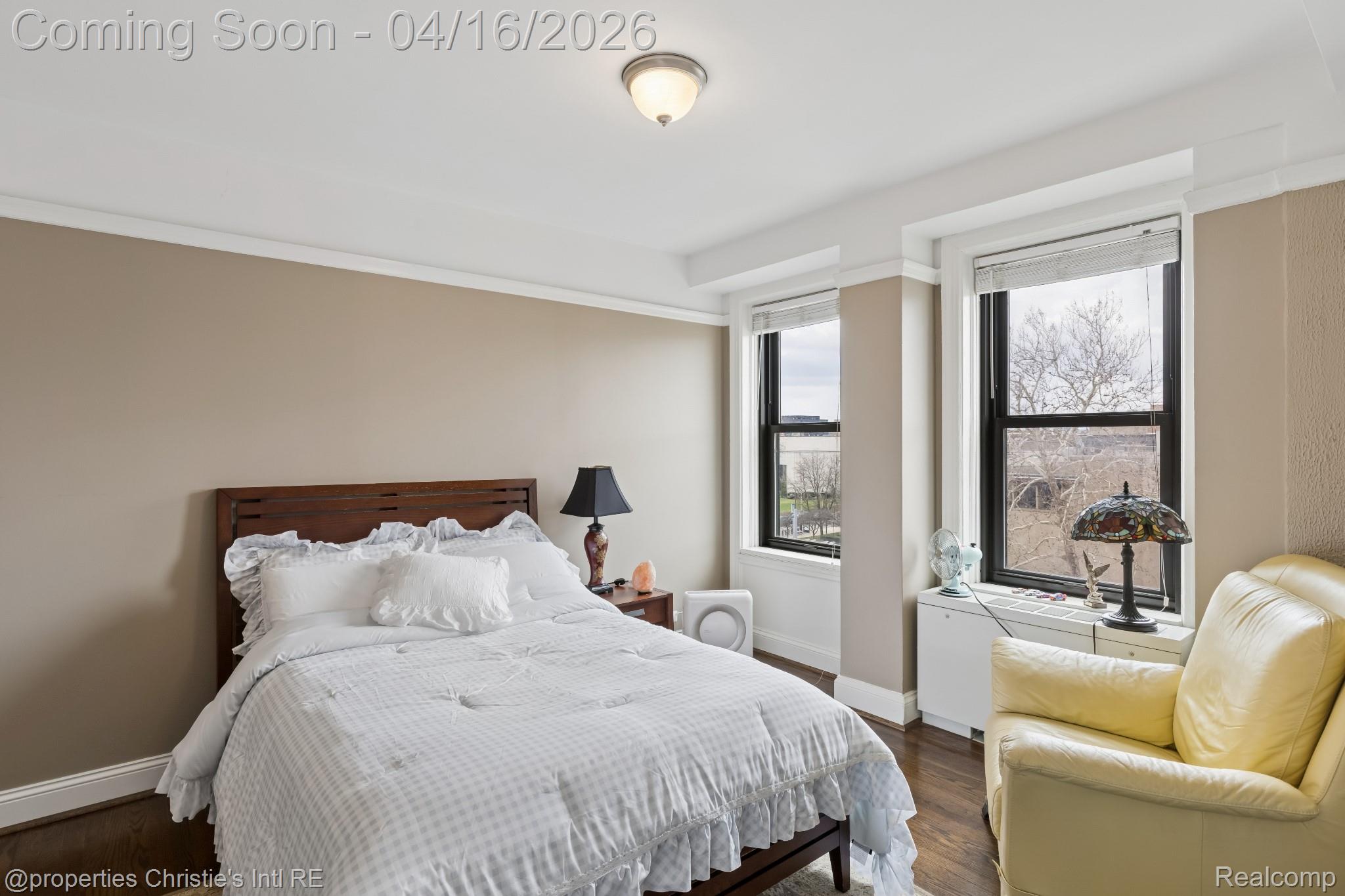 15 E Kirby Street 420