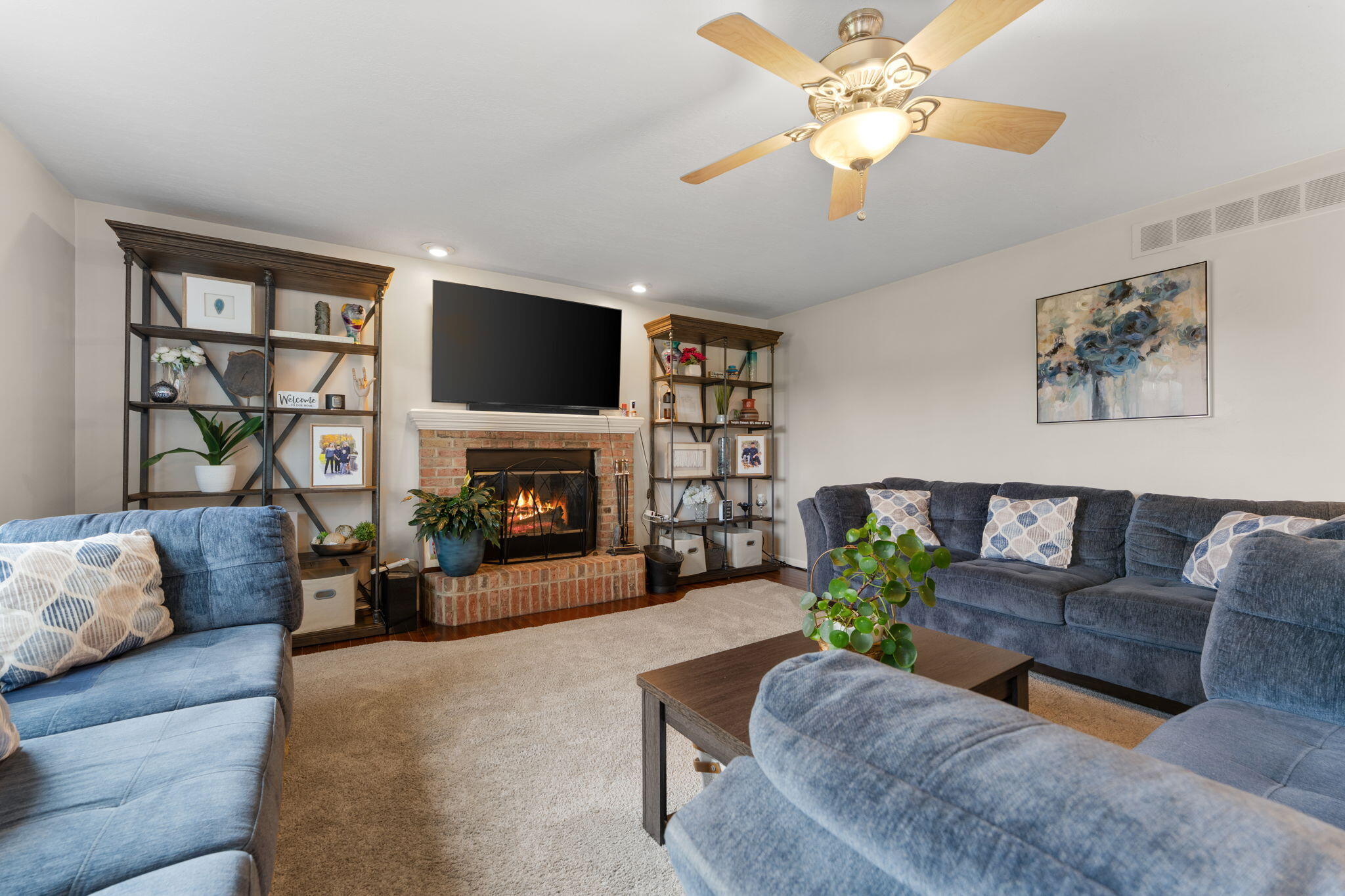 9128 Meadow View Lane