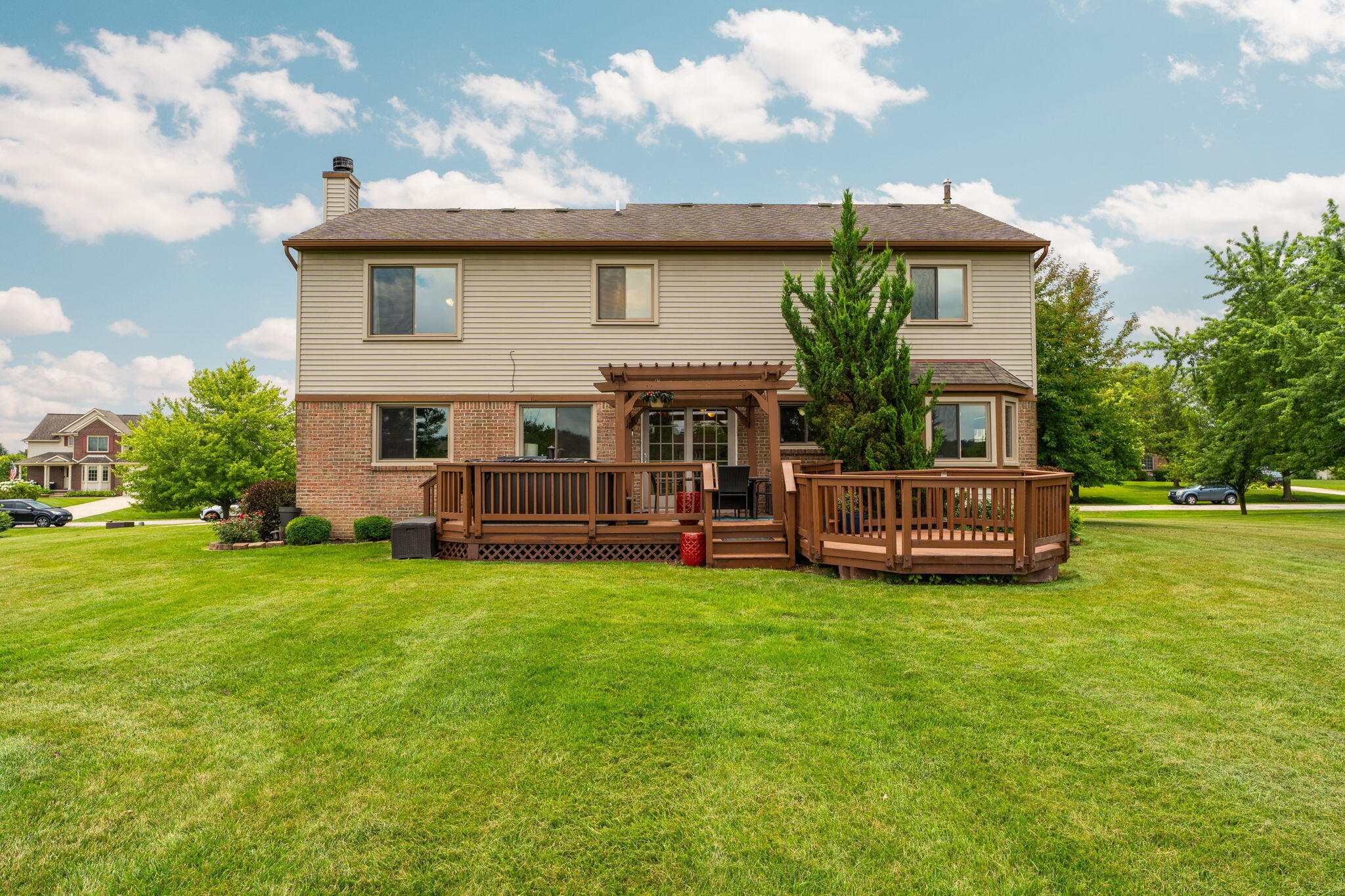 9128 Meadow View Lane