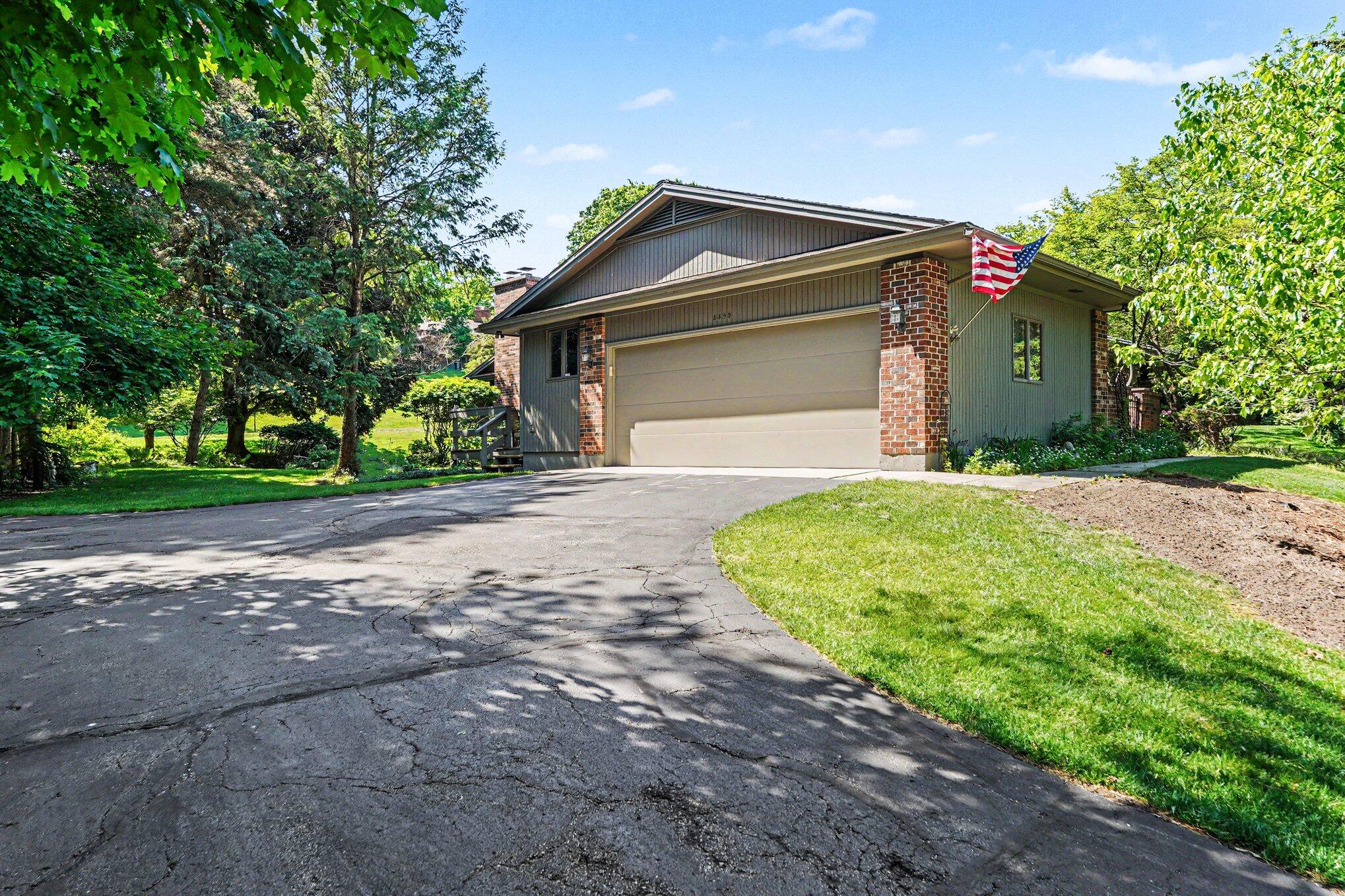 3598 Charlevoix Drive SE 116