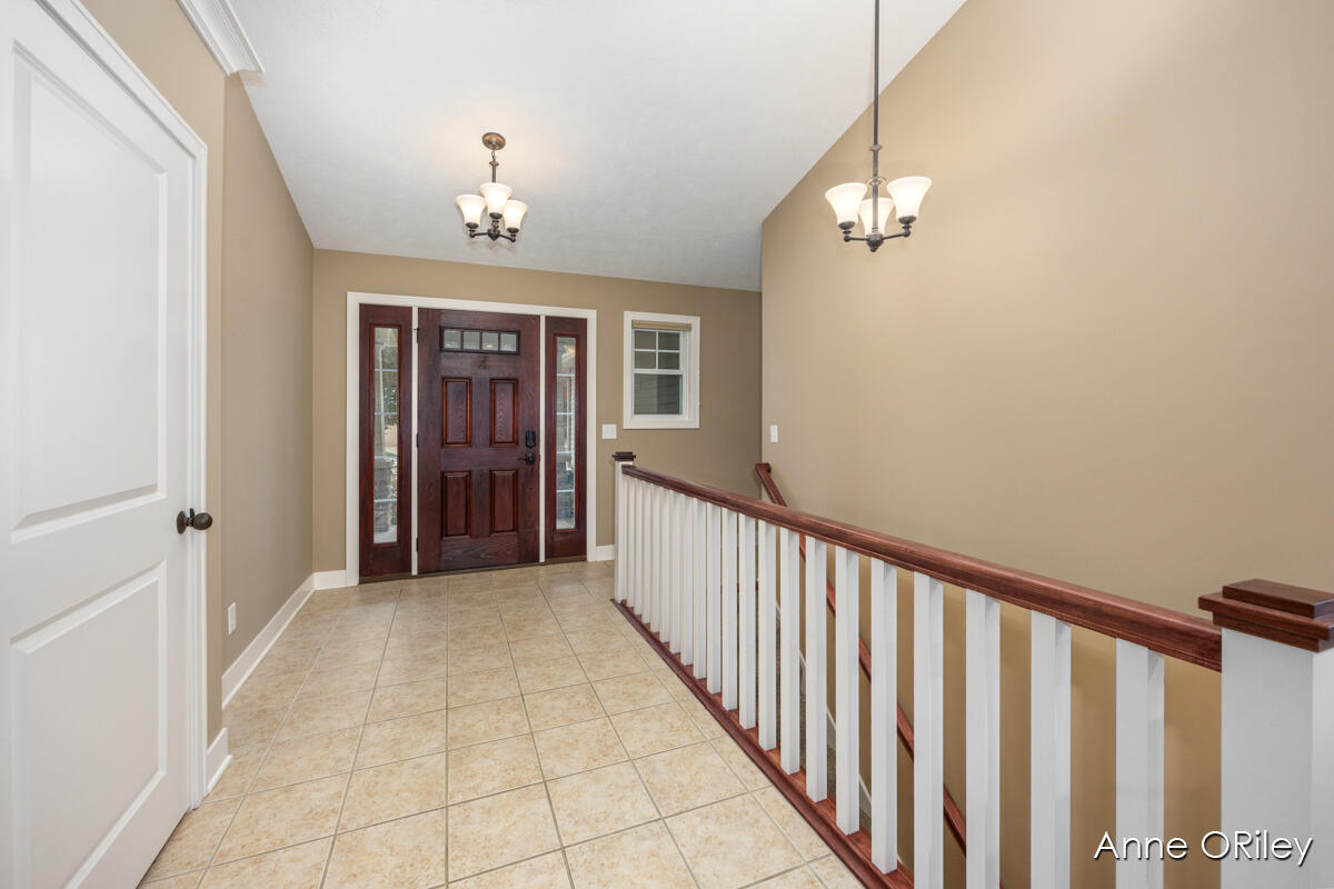 5575 Creekridge Drive