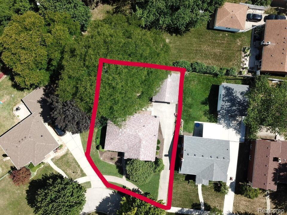 14430 Shadywood Court