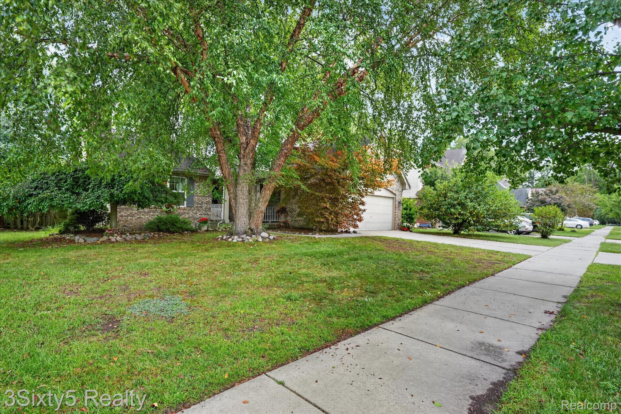 19149 Red Oak Lane