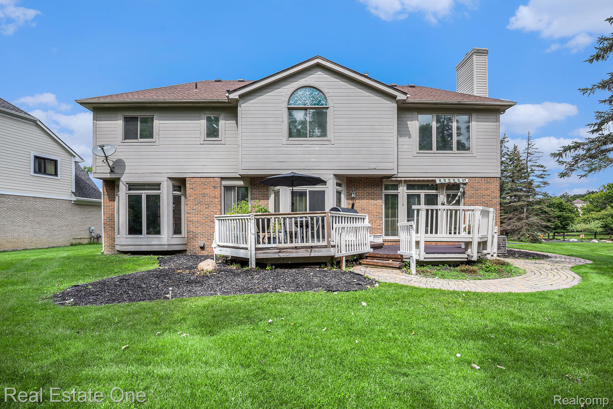 7476 Colchester Lane