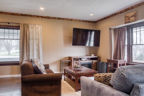 Tiny photo for 102 E Maple Avenue, Bancroft Village, MI 48414 (MLS # 5050203241)