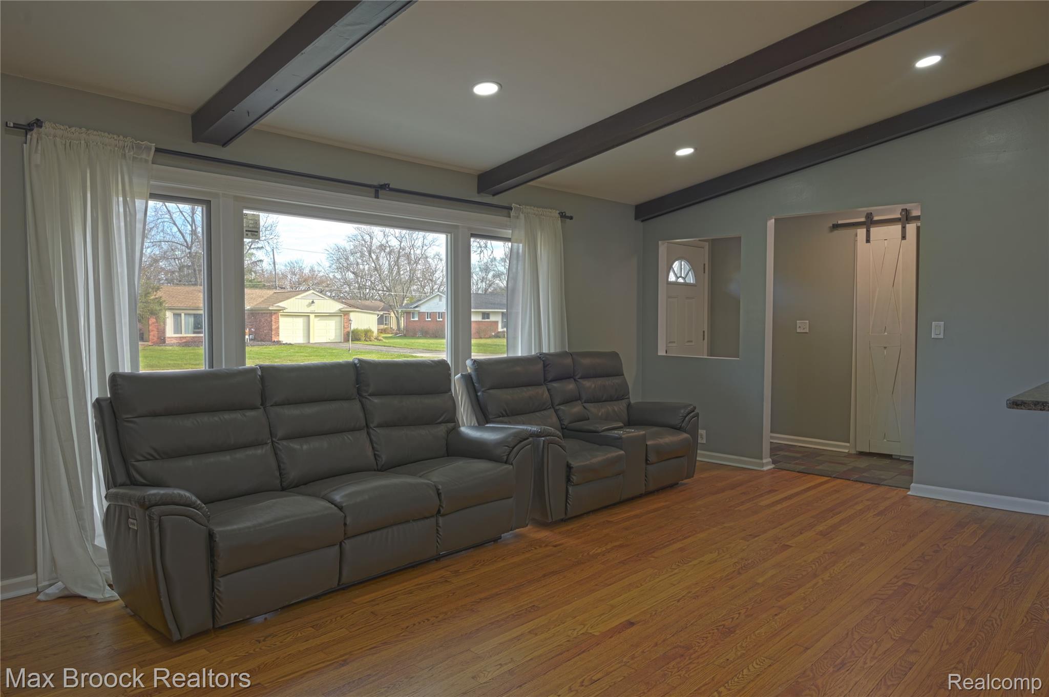 23645 W Newell Circle