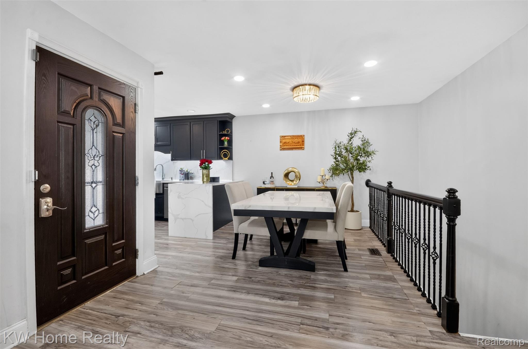 2708 Roundtree Drive