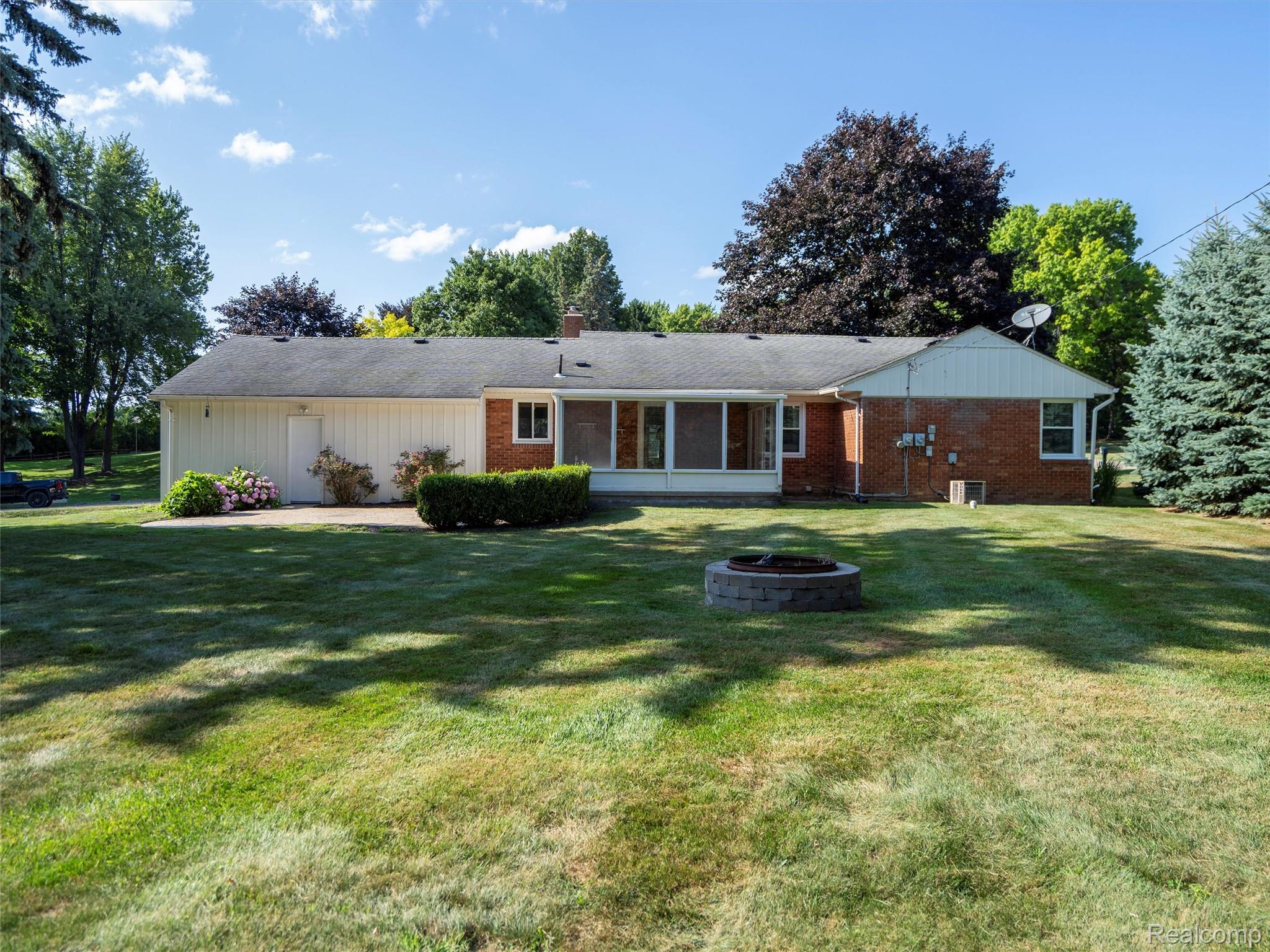 2645 Ayrshire Drive