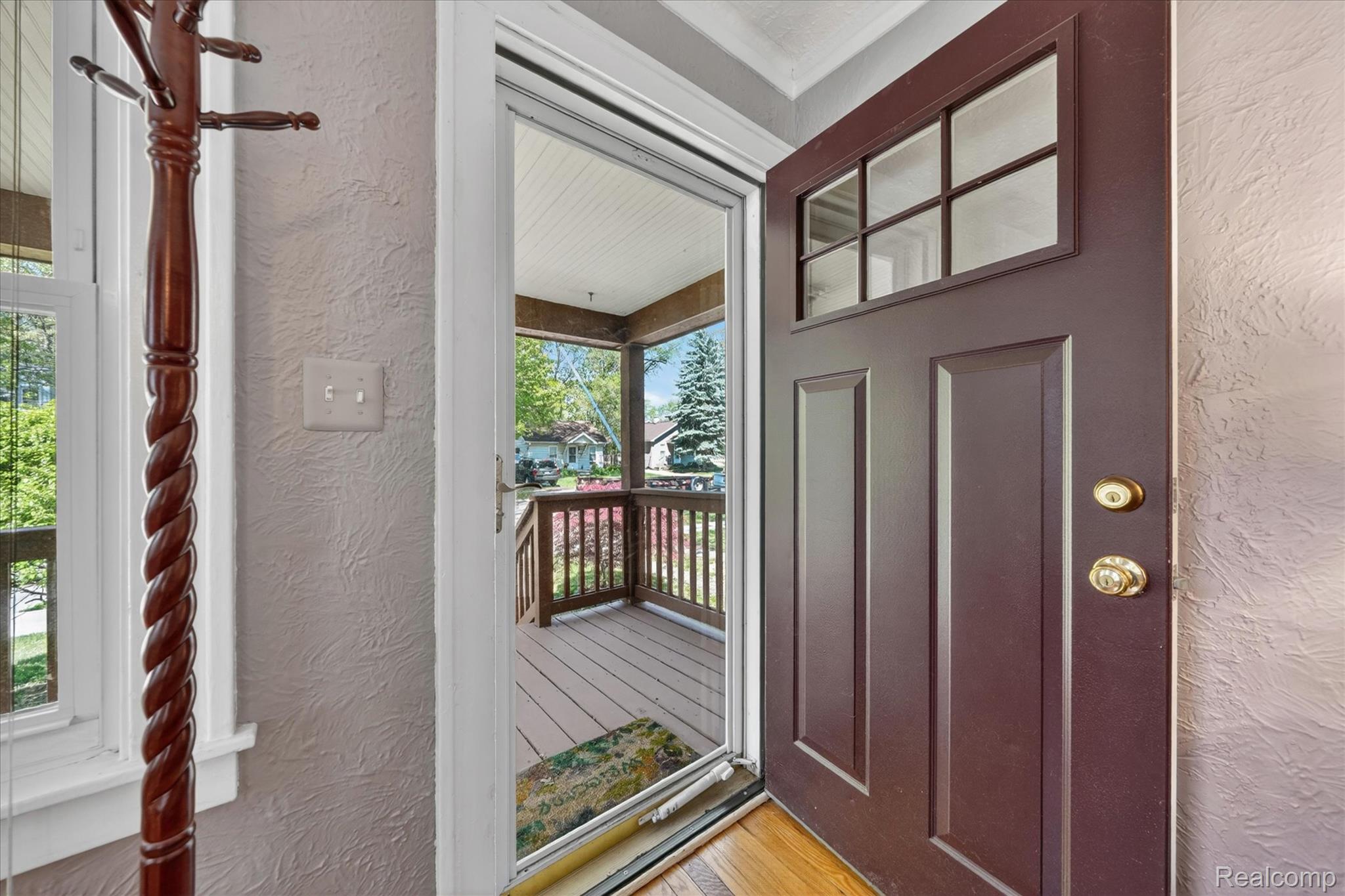 1327 Mohawk Avenue