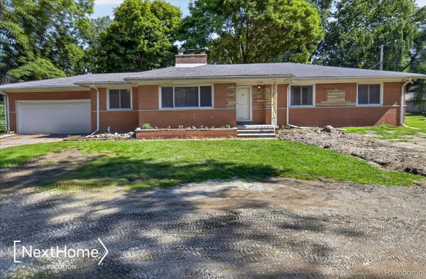33950 ECORSE RD, ROMULUS, MI 48174 - Image 8e364bfc9b816cdccaec7fb89972a7b4/335916565