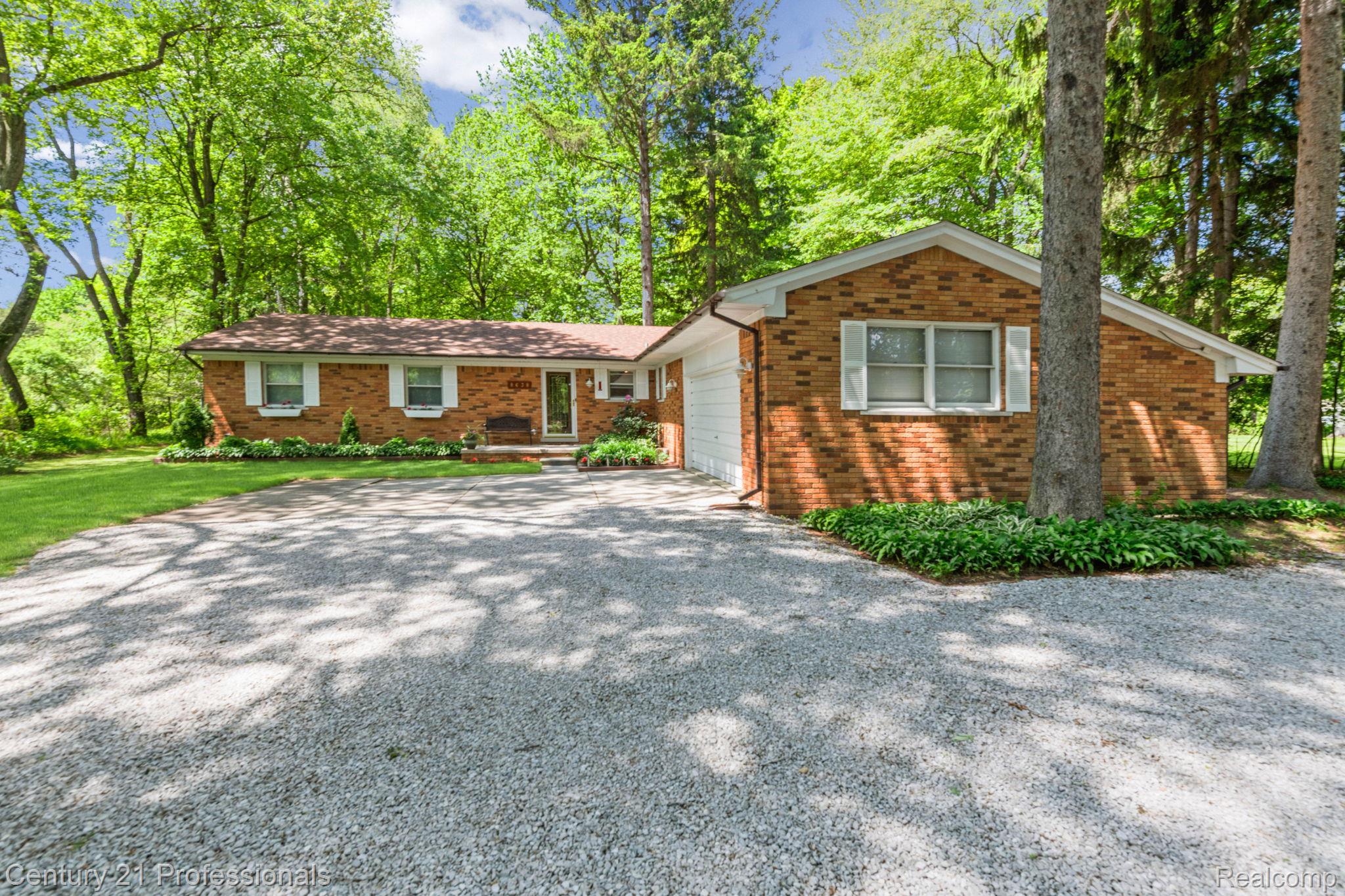 8638 Stone Road