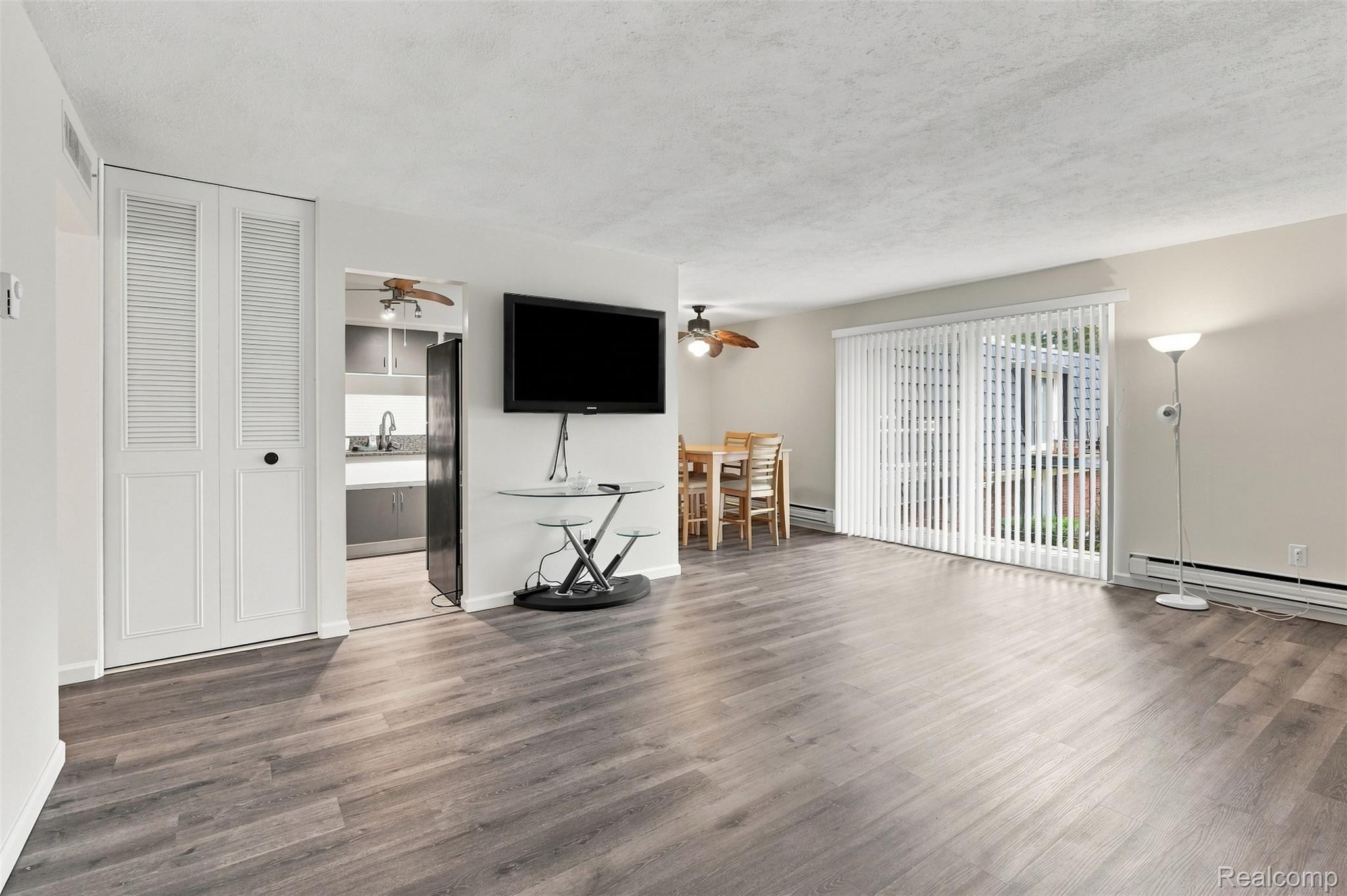 1836 Colonial Village Way