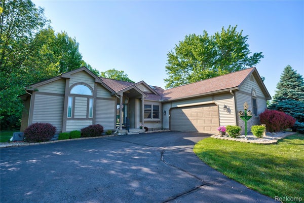 3433 PINEMEADOW CT, DAVISON, MI 48423 - Image 8e4ea5ae16dc44f4d54e27754cdb6988/576071915