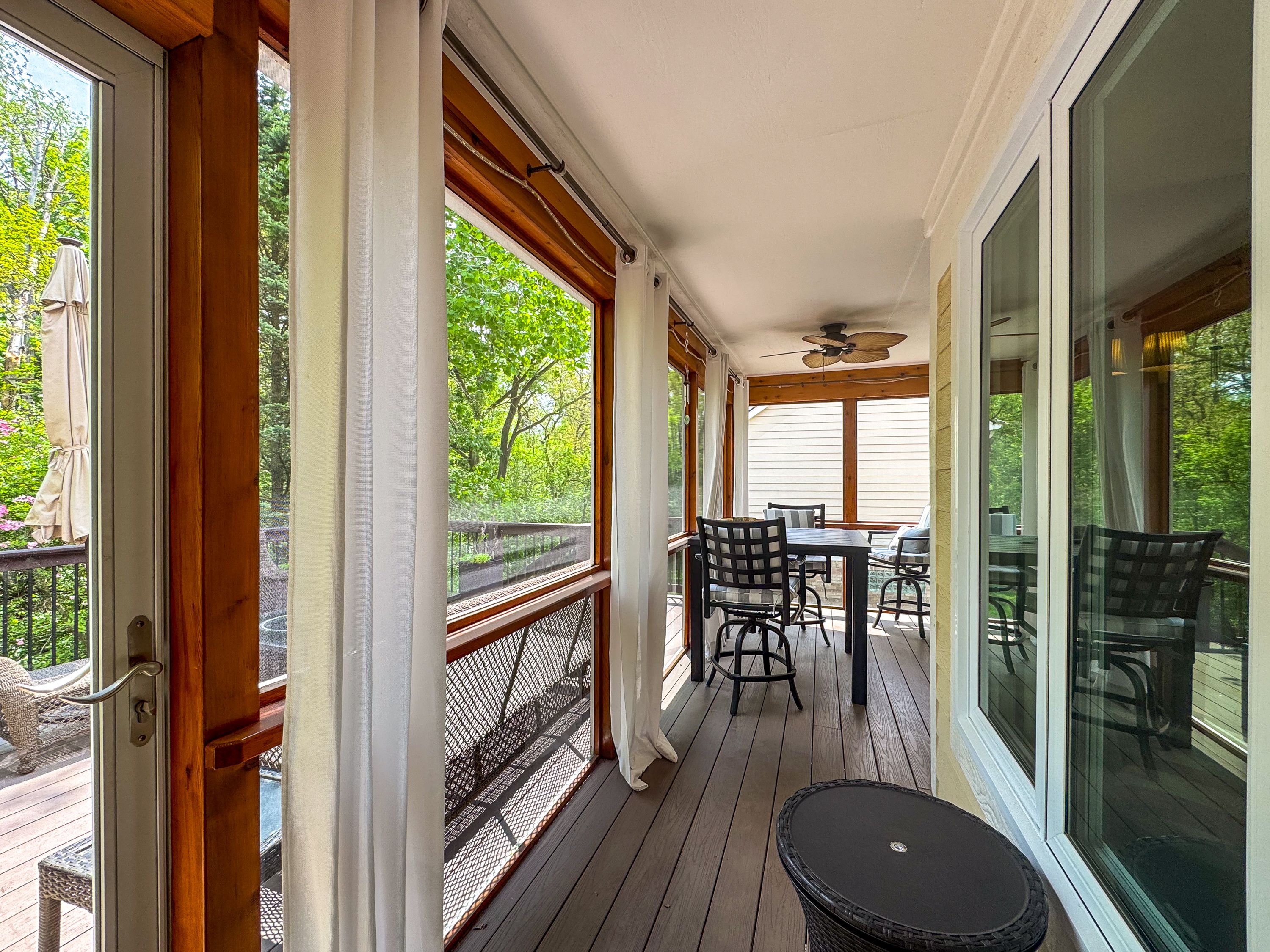 Rochester Hills City, Michigan 48309, United States, 3 Bedrooms Bedrooms, ,4 BathroomsBathrooms,Residential,Pending,132016