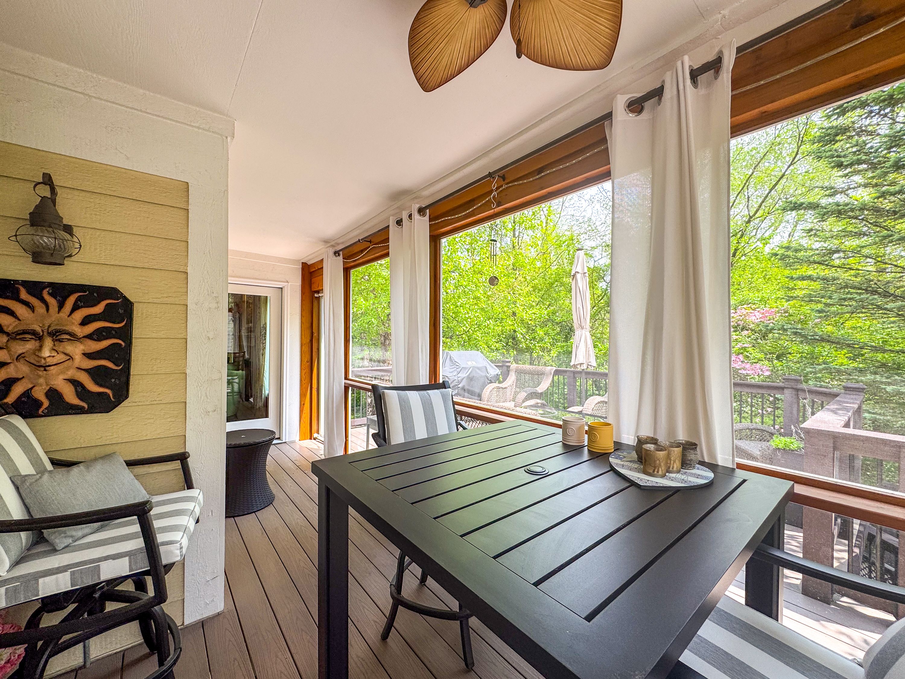 Rochester Hills City, Michigan 48309, United States, 3 Bedrooms Bedrooms, ,4 BathroomsBathrooms,Residential,Pending,132016