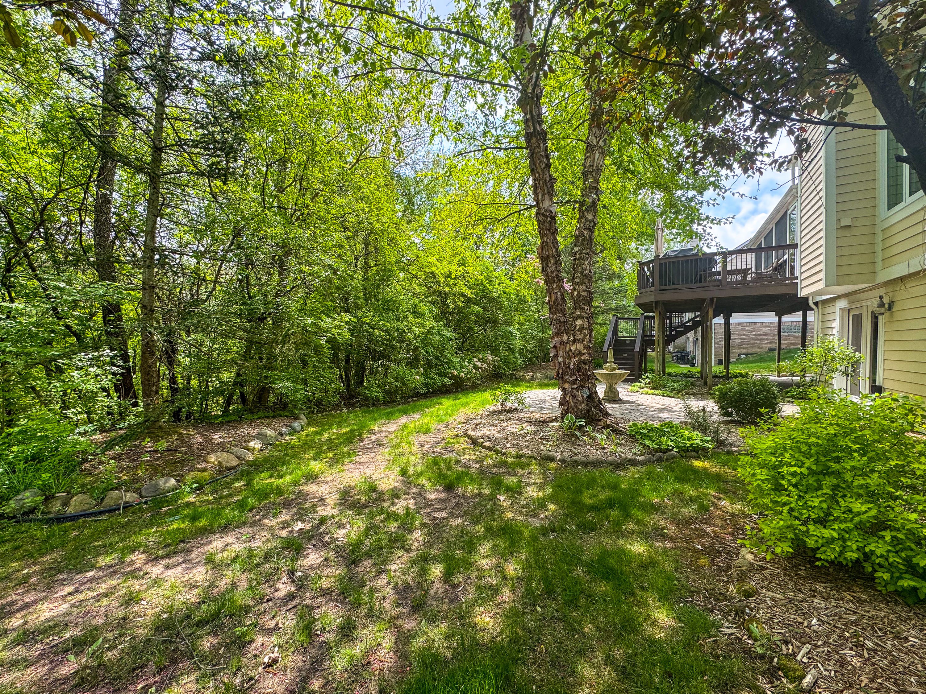 Rochester Hills City, Michigan 48309, United States, 3 Bedrooms Bedrooms, ,4 BathroomsBathrooms,Residential,Pending,132016