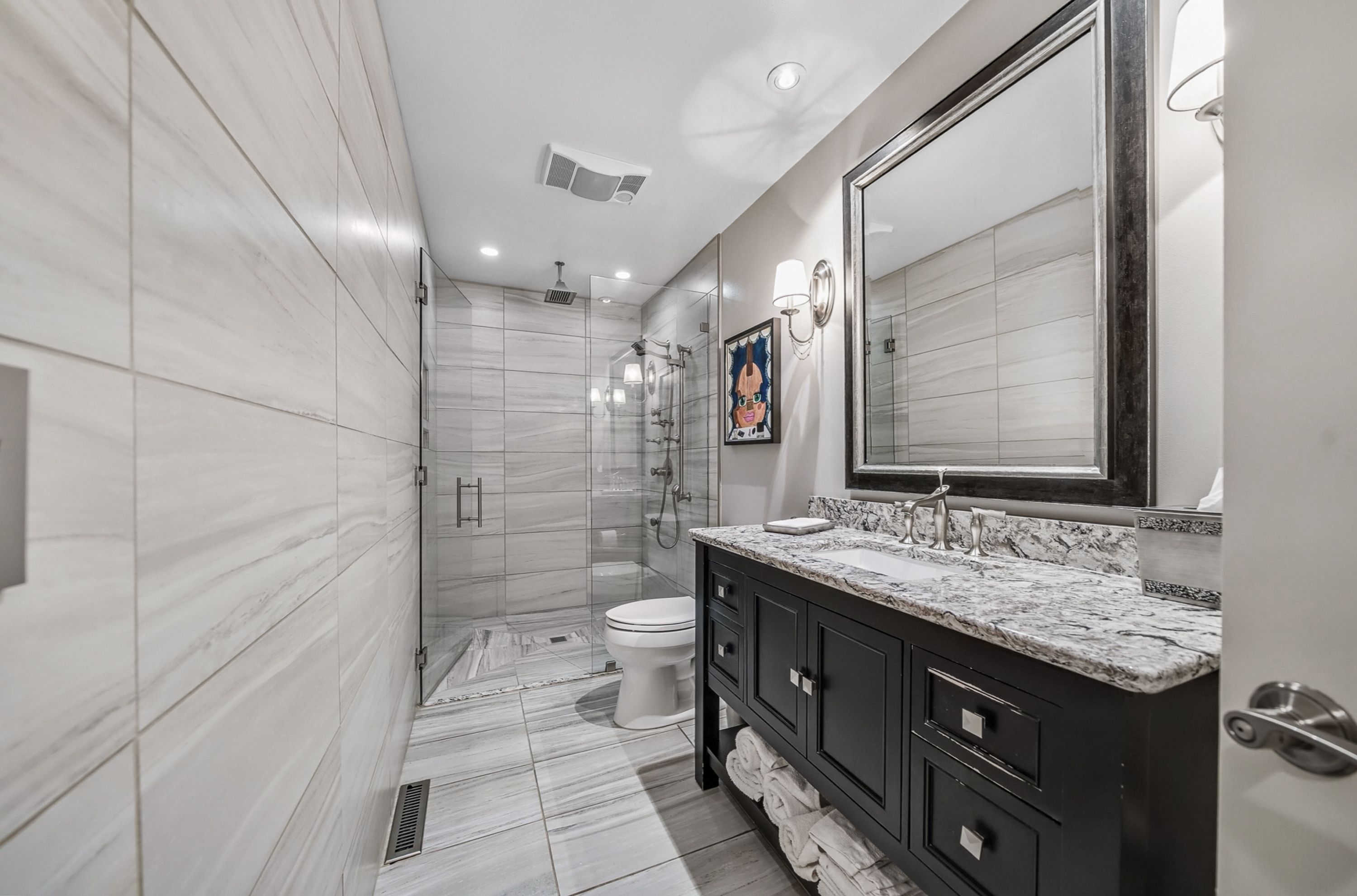 Rochester Hills City, Michigan 48309, United States, 3 Bedrooms Bedrooms, ,4 BathroomsBathrooms,Residential,Pending,132016