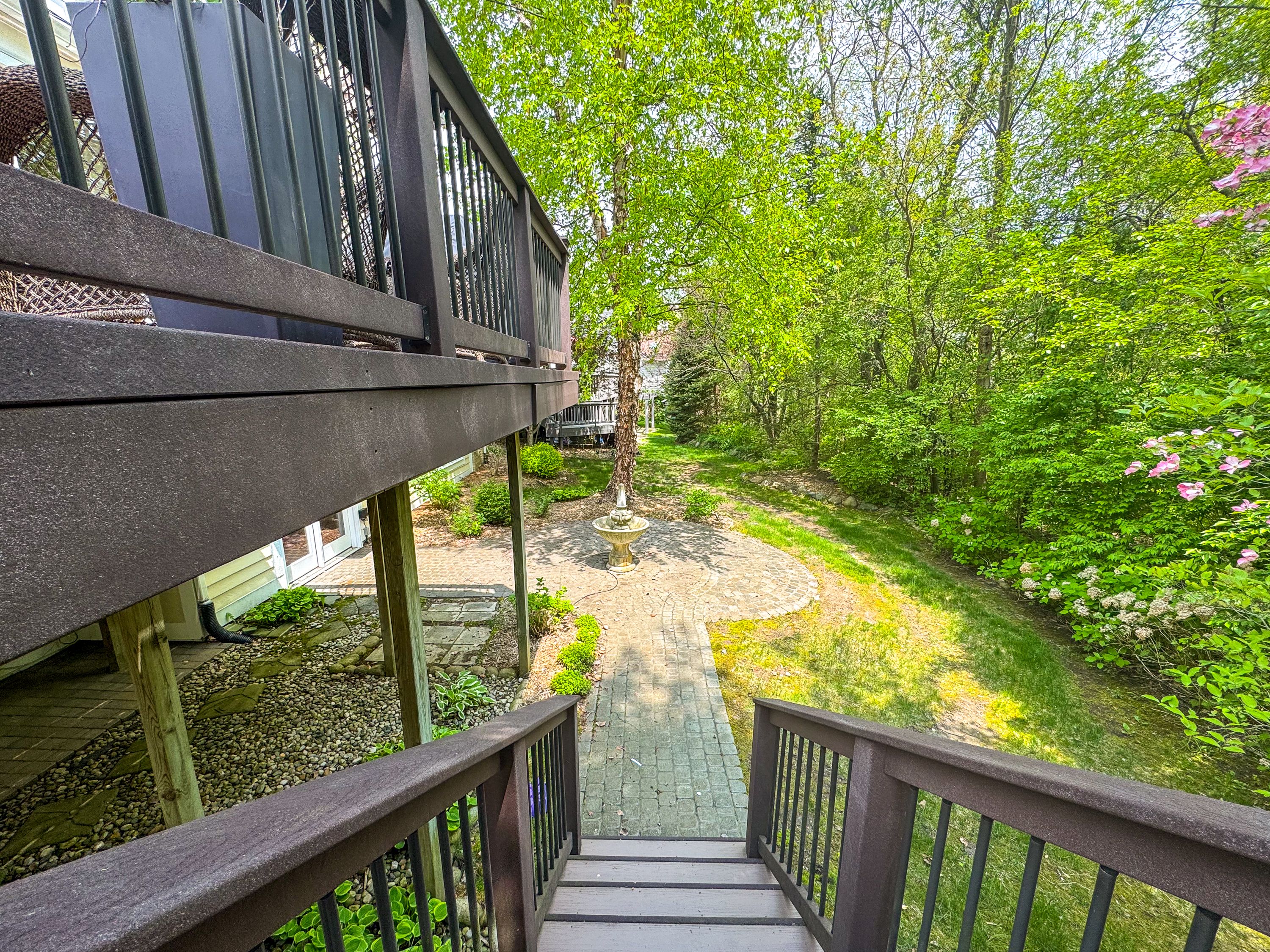 Rochester Hills City, Michigan 48309, United States, 3 Bedrooms Bedrooms, ,4 BathroomsBathrooms,Residential,Pending,132016