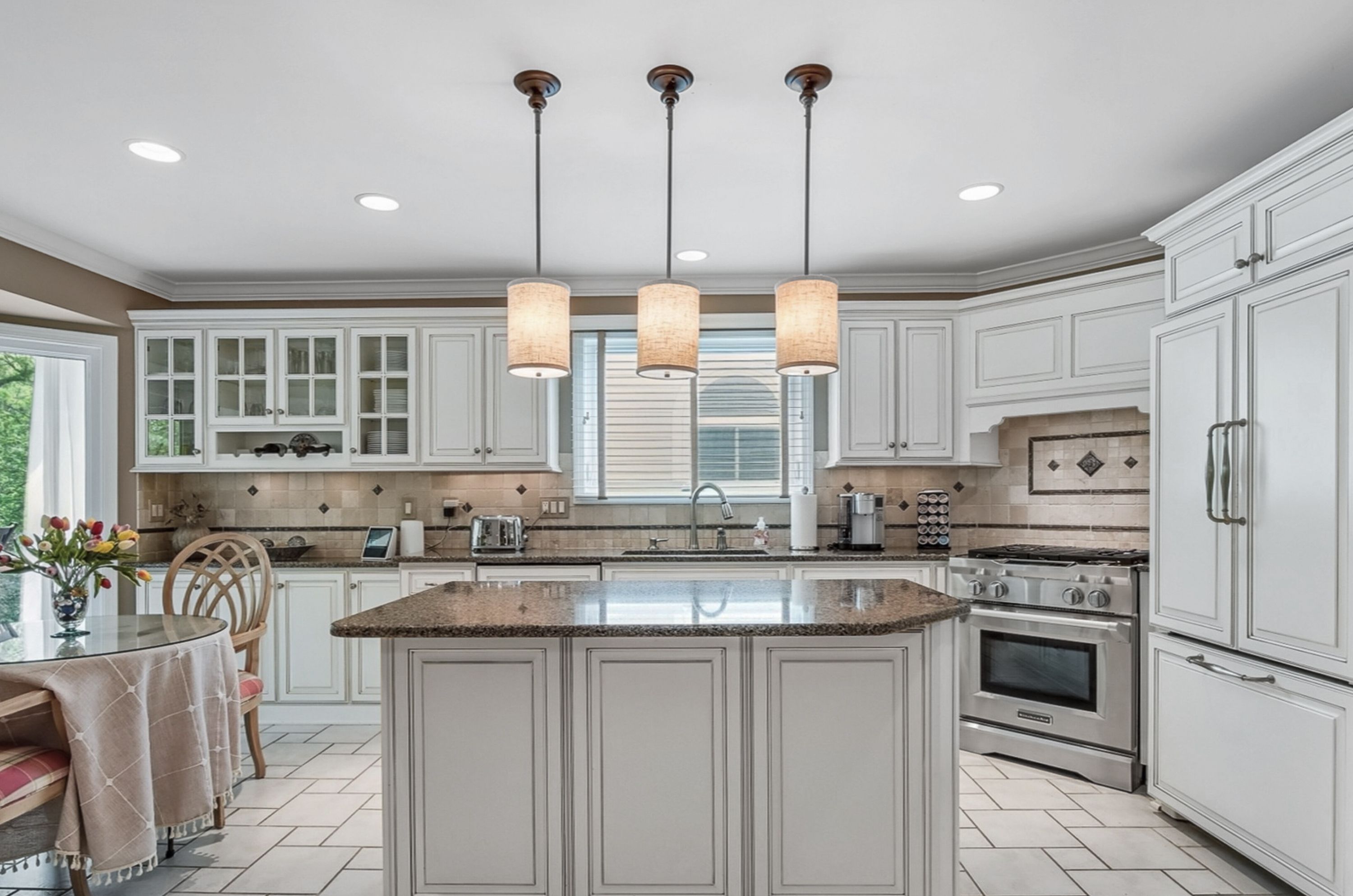 Rochester Hills City, Michigan 48309, United States, 3 Bedrooms Bedrooms, ,4 BathroomsBathrooms,Residential,Pending,132016