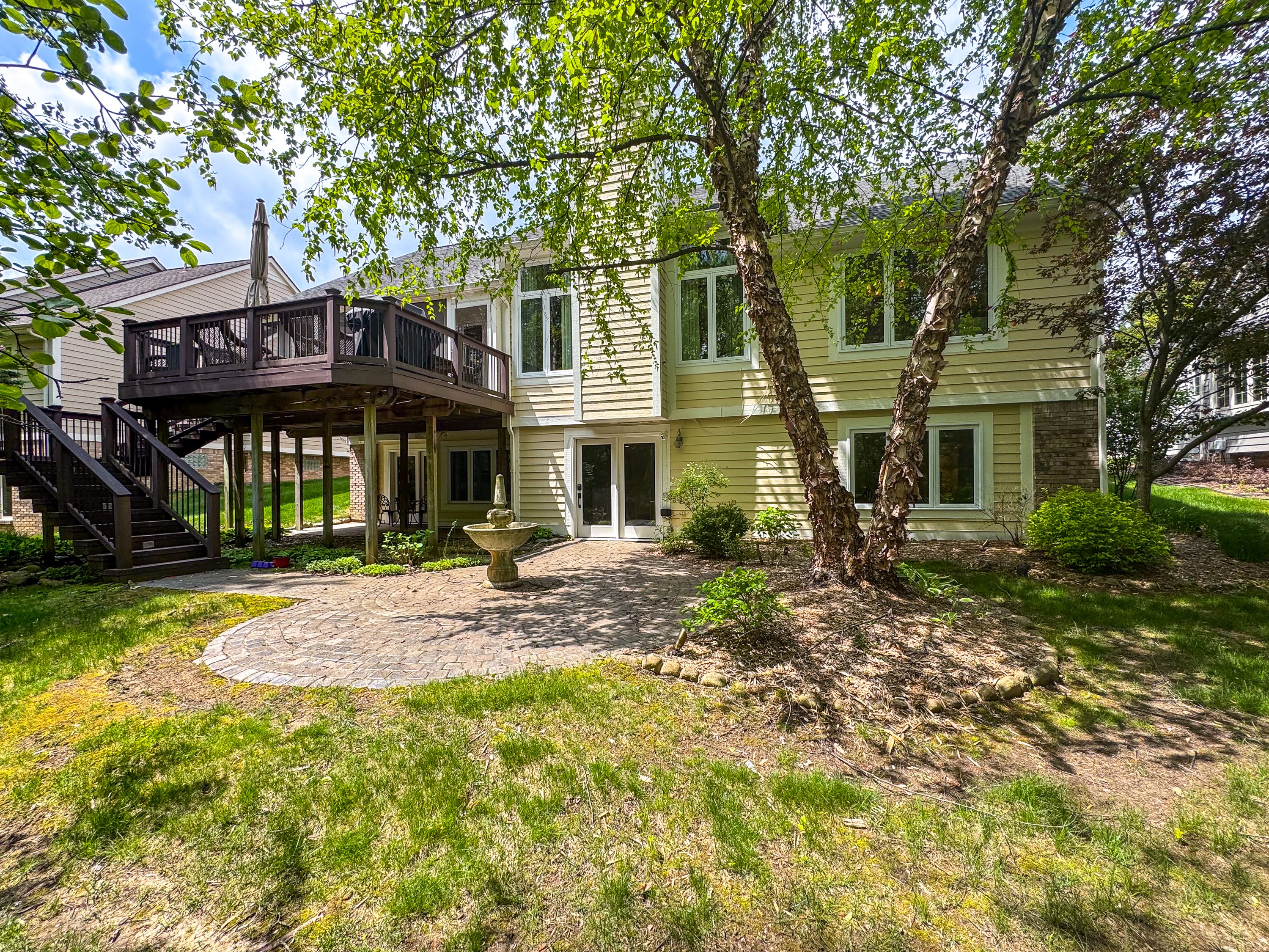 Rochester Hills City, Michigan 48309, United States, 3 Bedrooms Bedrooms, ,4 BathroomsBathrooms,Residential,Pending,132016